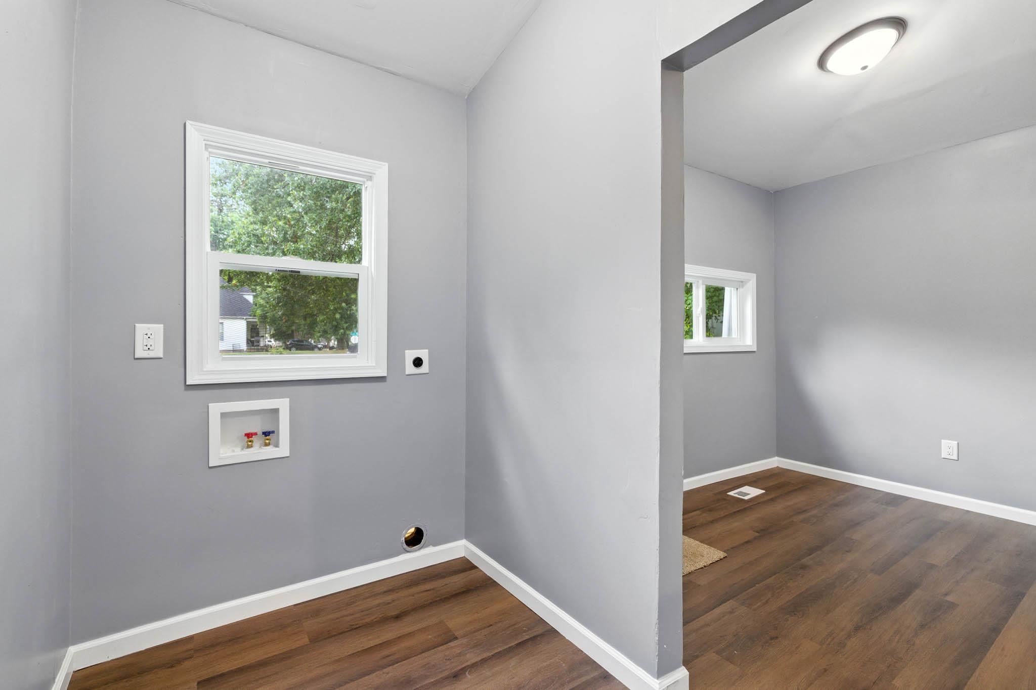 1714 Leitchfield Road, Owensboro, Kentucky 42303, 4 Bedrooms Bedrooms, ,2 BathroomsBathrooms,Single Family Residence,For Sale,Leitchfield Road,92576