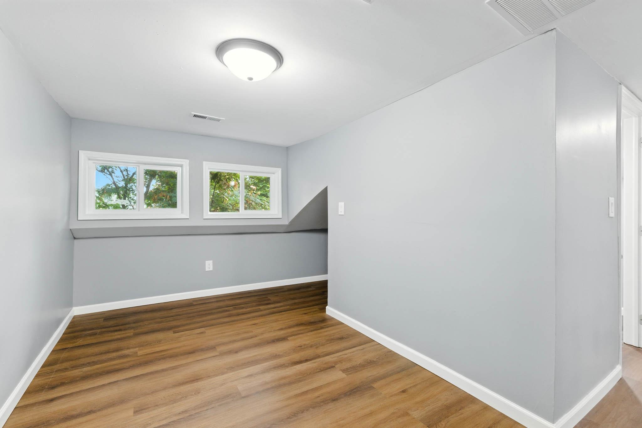 1714 Leitchfield Road, Owensboro, Kentucky 42303, 4 Bedrooms Bedrooms, ,2 BathroomsBathrooms,Single Family Residence,For Sale,Leitchfield Road,92576