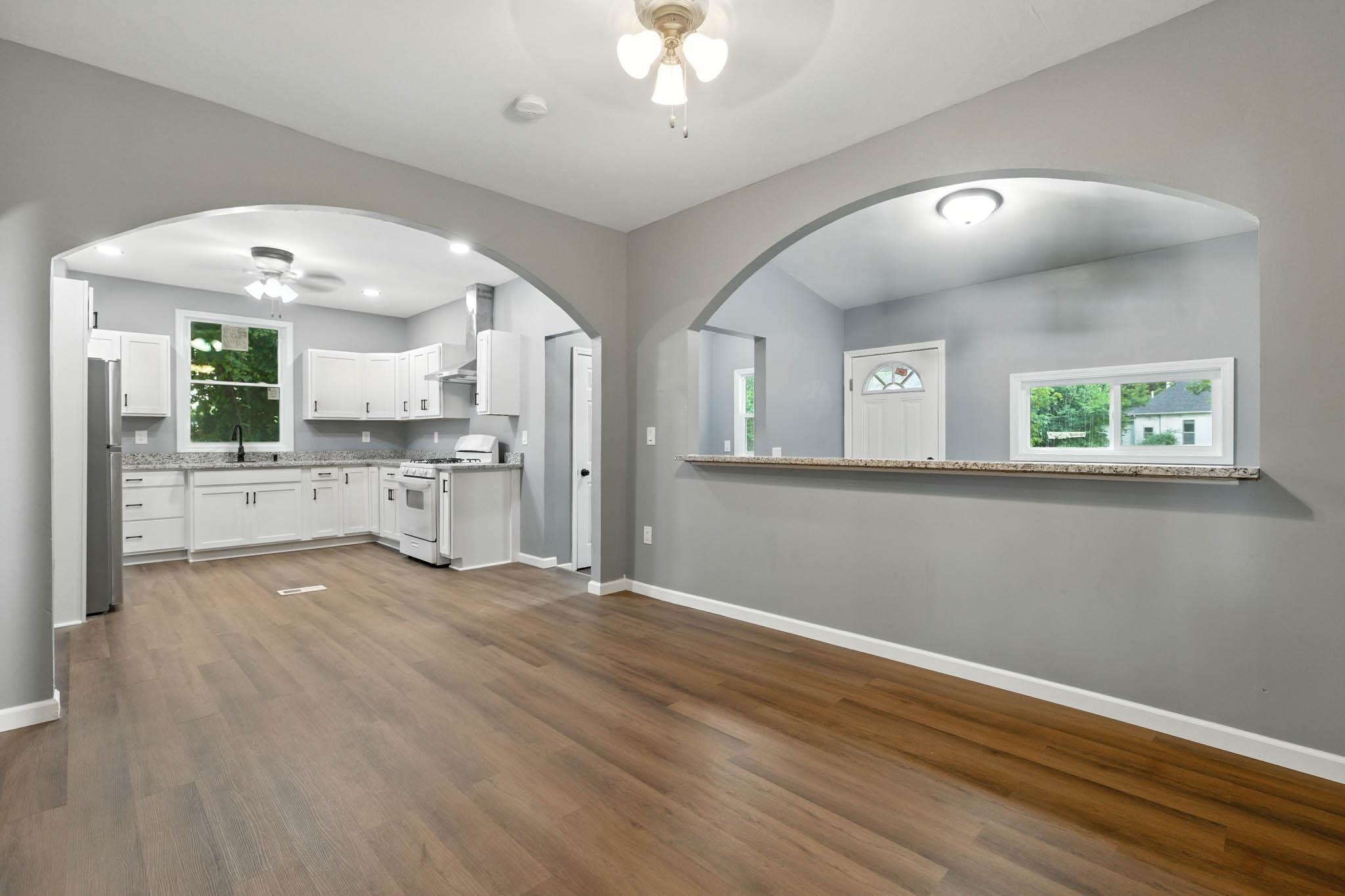 1714 Leitchfield Road, Owensboro, Kentucky 42303, 4 Bedrooms Bedrooms, ,2 BathroomsBathrooms,Single Family Residence,For Sale,Leitchfield Road,92576