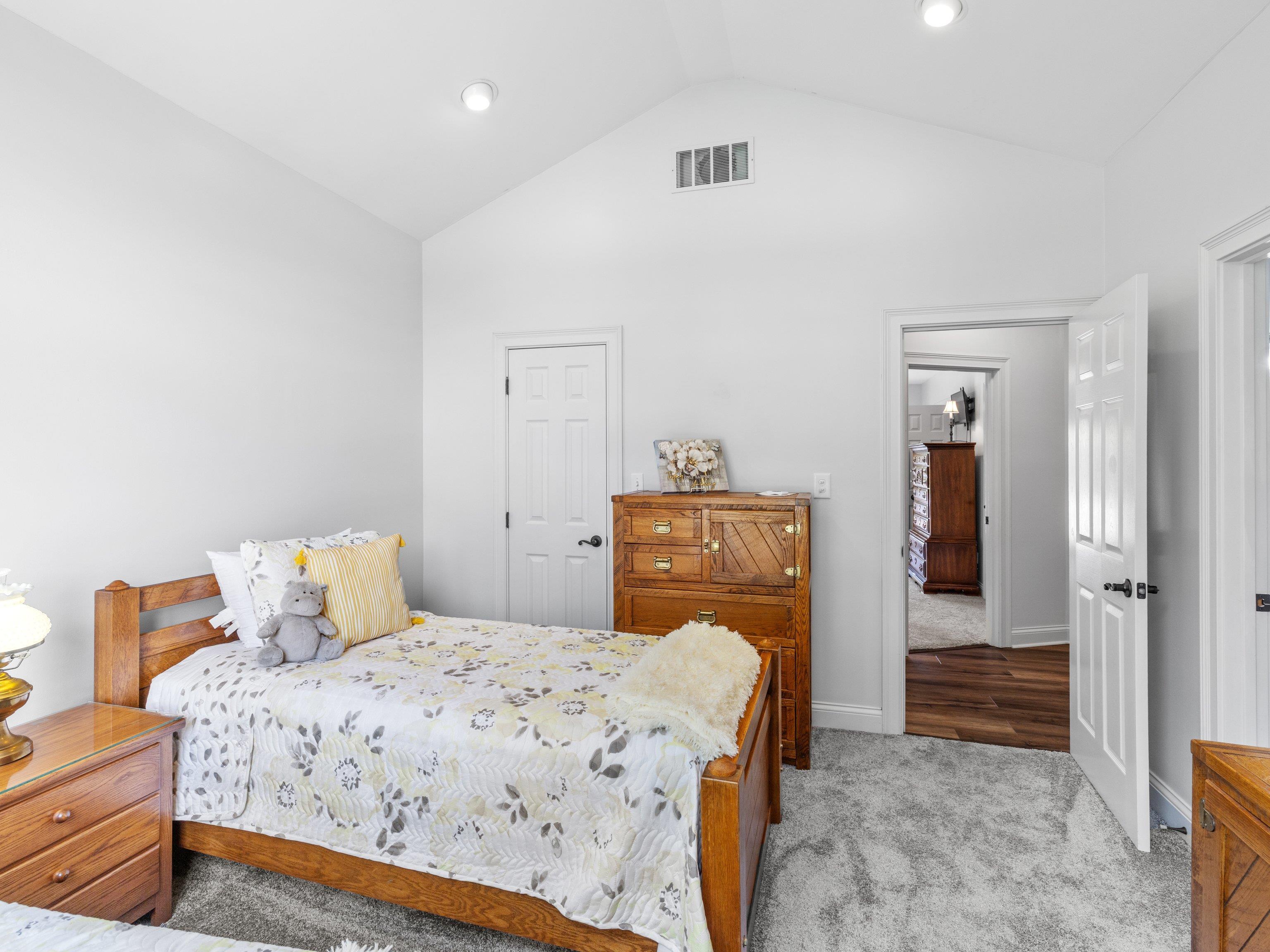 4124 Foxtail Place, Owensboro, Kentucky 42303, 3 Bedrooms Bedrooms, ,2 BathroomsBathrooms,Single Family Residence,For Sale,Foxtail Place,92578