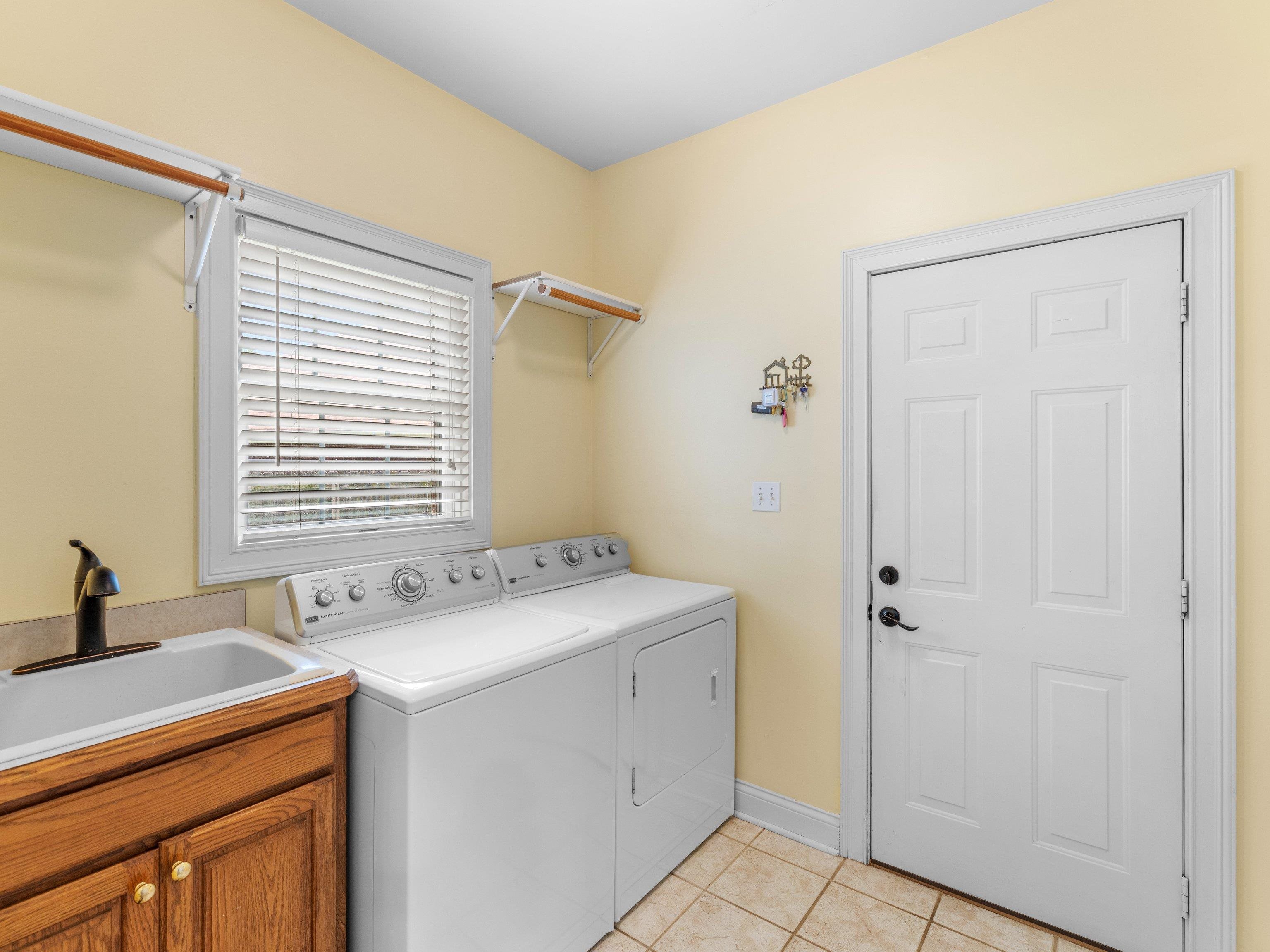 4124 Foxtail Place, Owensboro, Kentucky 42303, 3 Bedrooms Bedrooms, ,2 BathroomsBathrooms,Single Family Residence,For Sale,Foxtail Place,92578