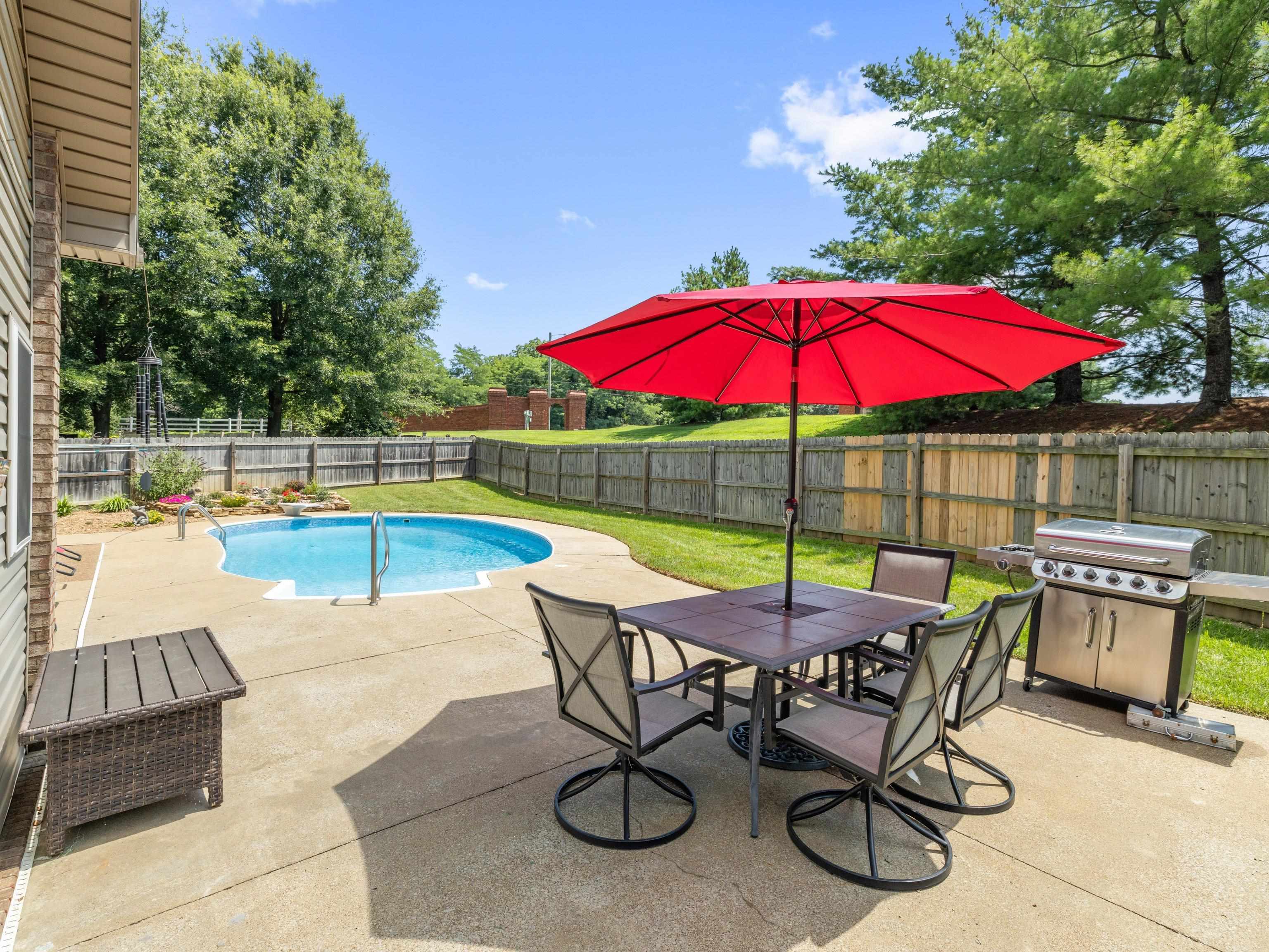 4124 Foxtail Place, Owensboro, Kentucky 42303, 3 Bedrooms Bedrooms, ,2 BathroomsBathrooms,Single Family Residence,For Sale,Foxtail Place,92578
