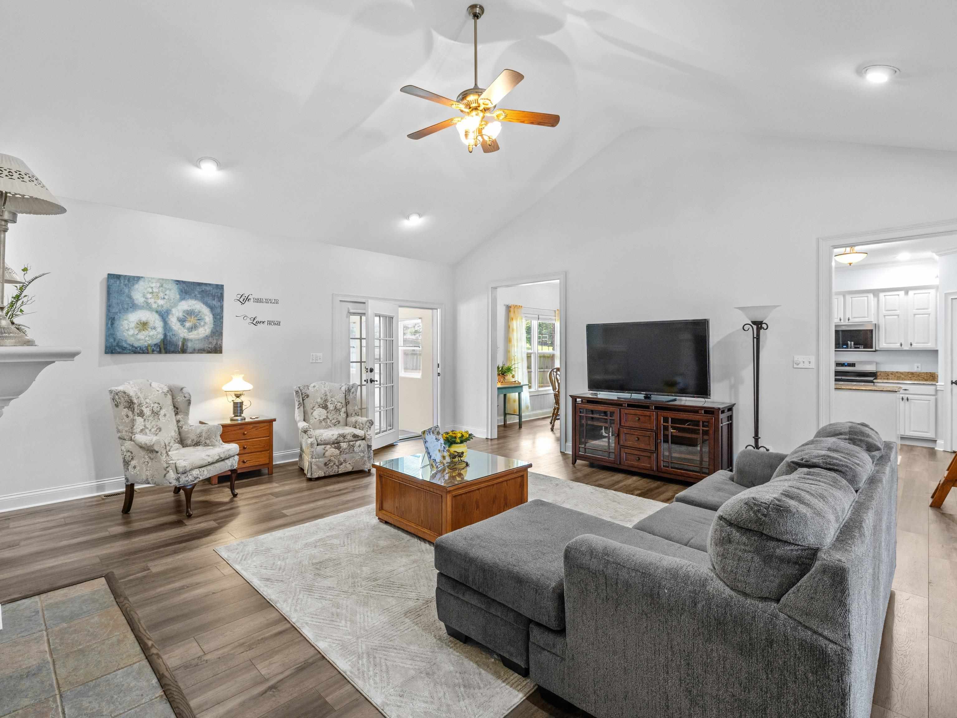 4124 Foxtail Place, Owensboro, Kentucky 42303, 3 Bedrooms Bedrooms, ,2 BathroomsBathrooms,Single Family Residence,For Sale,Foxtail Place,92578