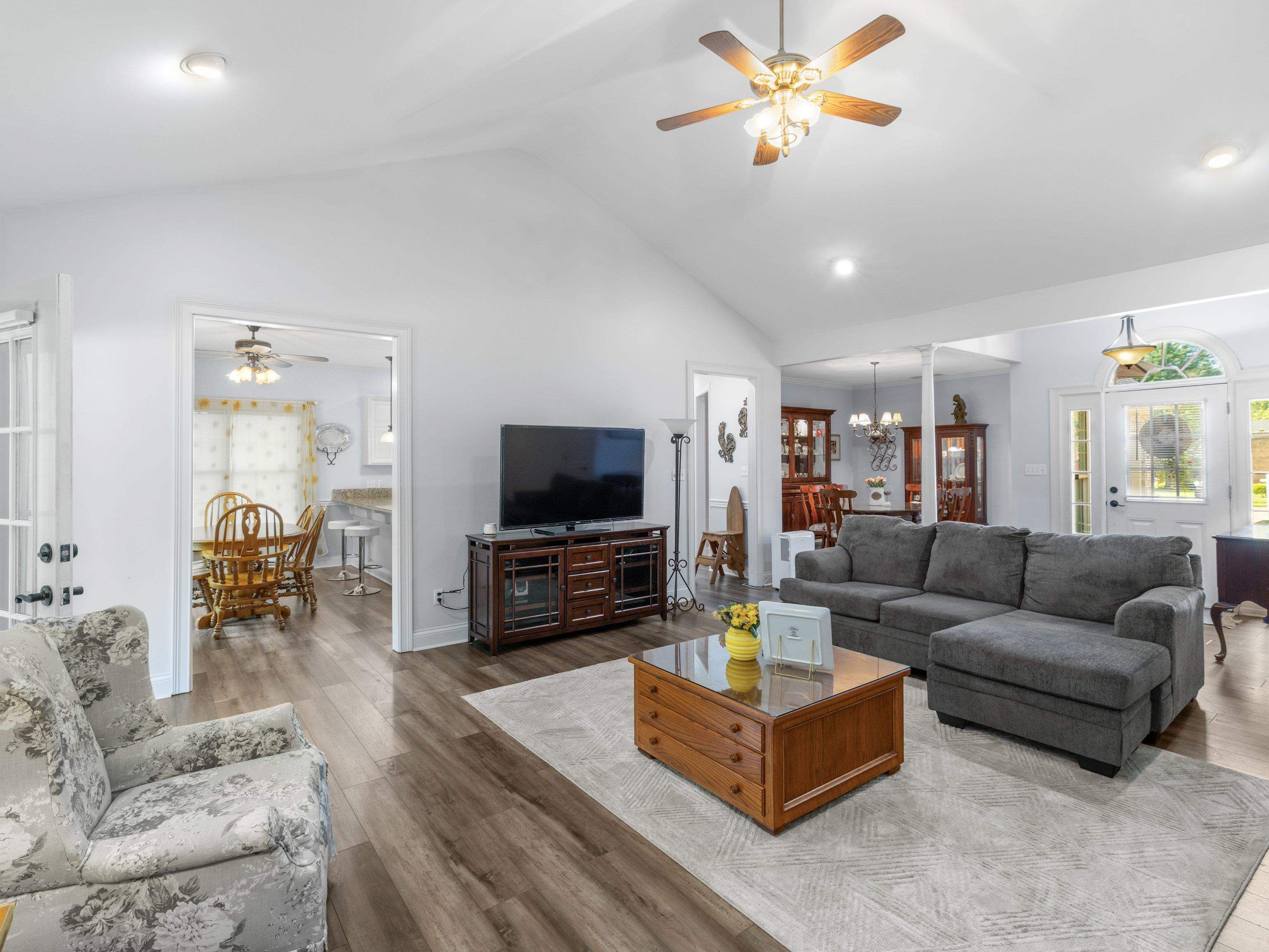 4124 Foxtail Place, Owensboro, Kentucky 42303, 3 Bedrooms Bedrooms, ,2 BathroomsBathrooms,Single Family Residence,For Sale,Foxtail Place,92578