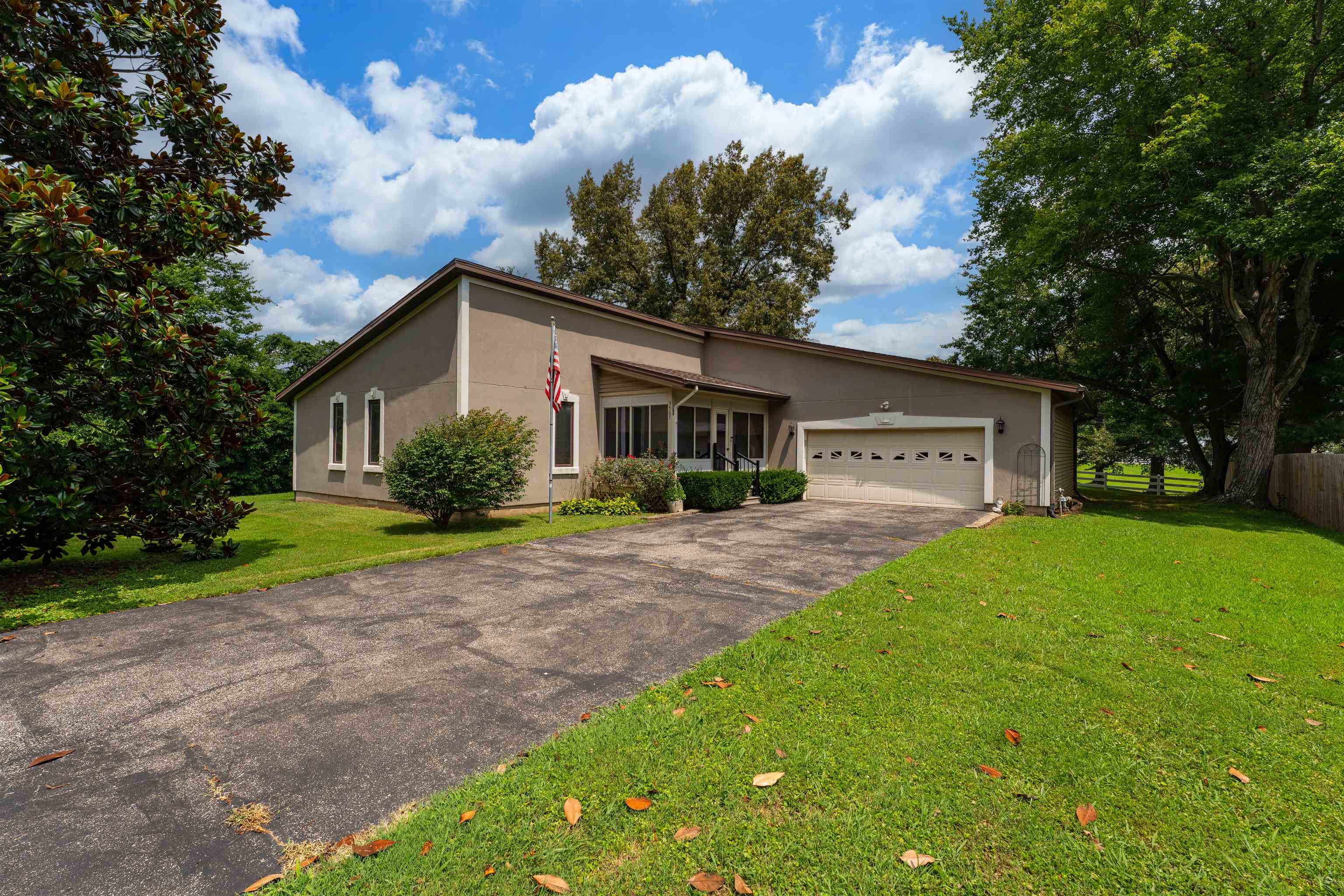 3567 Becker Dr, Owensboro, Kentucky 42303, 3 Bedrooms Bedrooms, ,2 BathroomsBathrooms,Single Family Residence,For Sale,Becker Dr,92586
