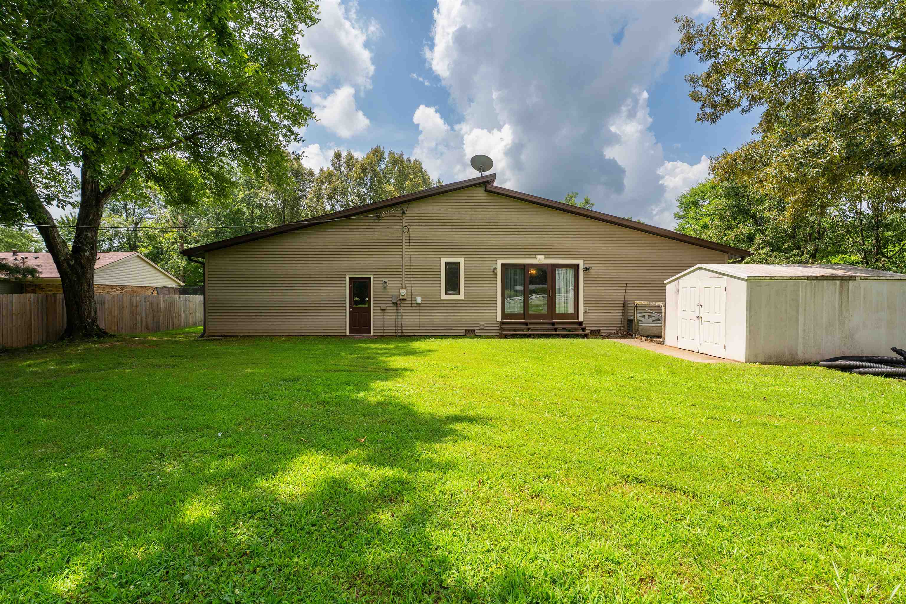 3567 Becker Dr, Owensboro, Kentucky 42303, 3 Bedrooms Bedrooms, ,2 BathroomsBathrooms,Single Family Residence,For Sale,Becker Dr,92586
