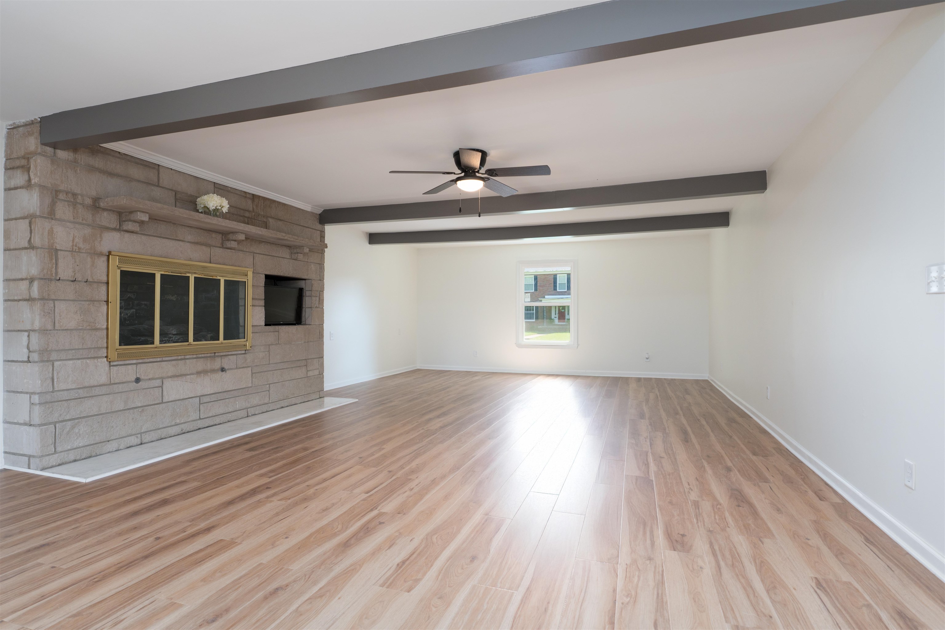 1811 Stratford Dr, Owensboro, Kentucky 42301, 2 Bedrooms Bedrooms, ,2 BathroomsBathrooms,Single Family Residence,For Sale,Stratford Dr,92587