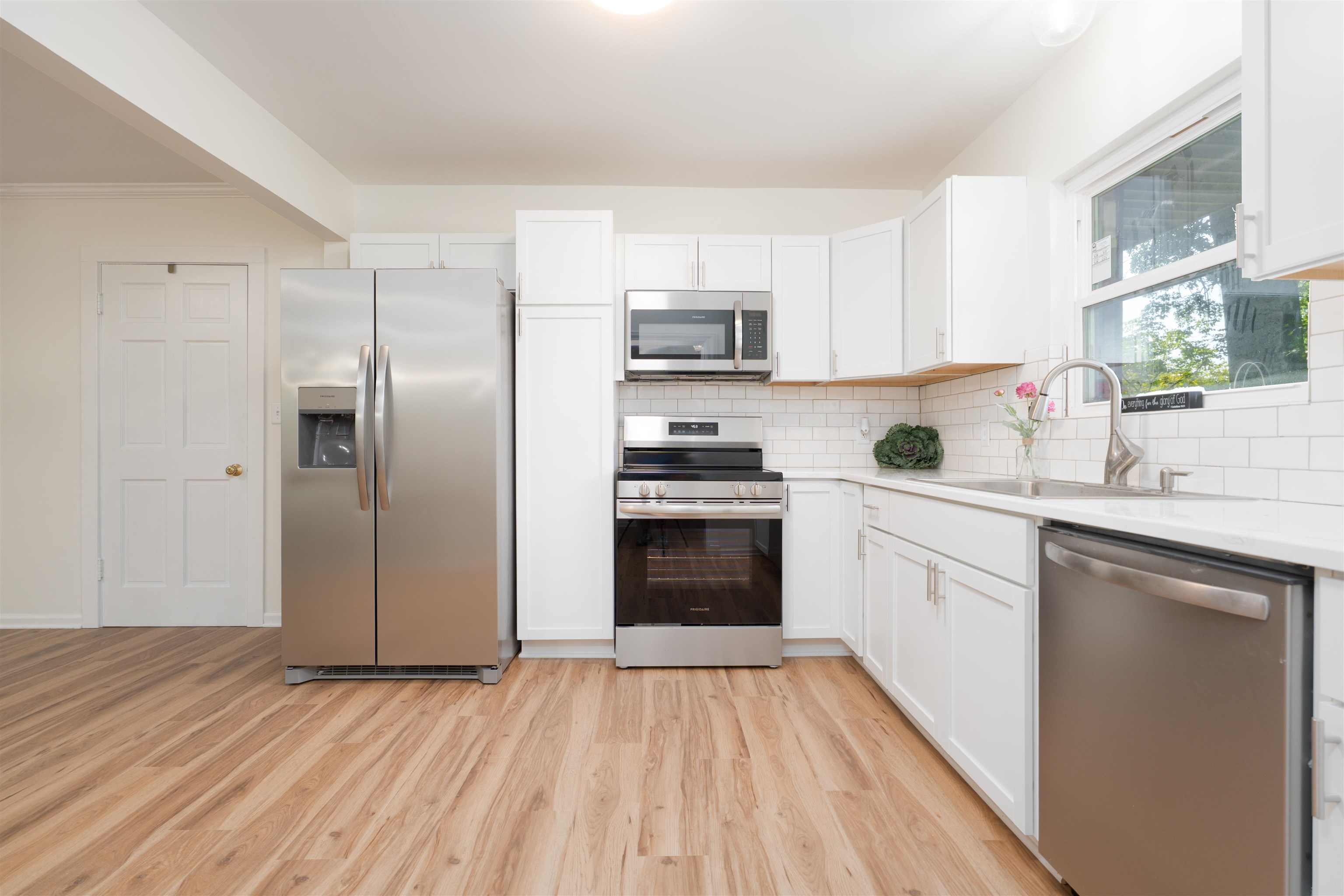 1811 Stratford Dr, Owensboro, Kentucky 42301, 2 Bedrooms Bedrooms, ,2 BathroomsBathrooms,Single Family Residence,For Sale,Stratford Dr,92587