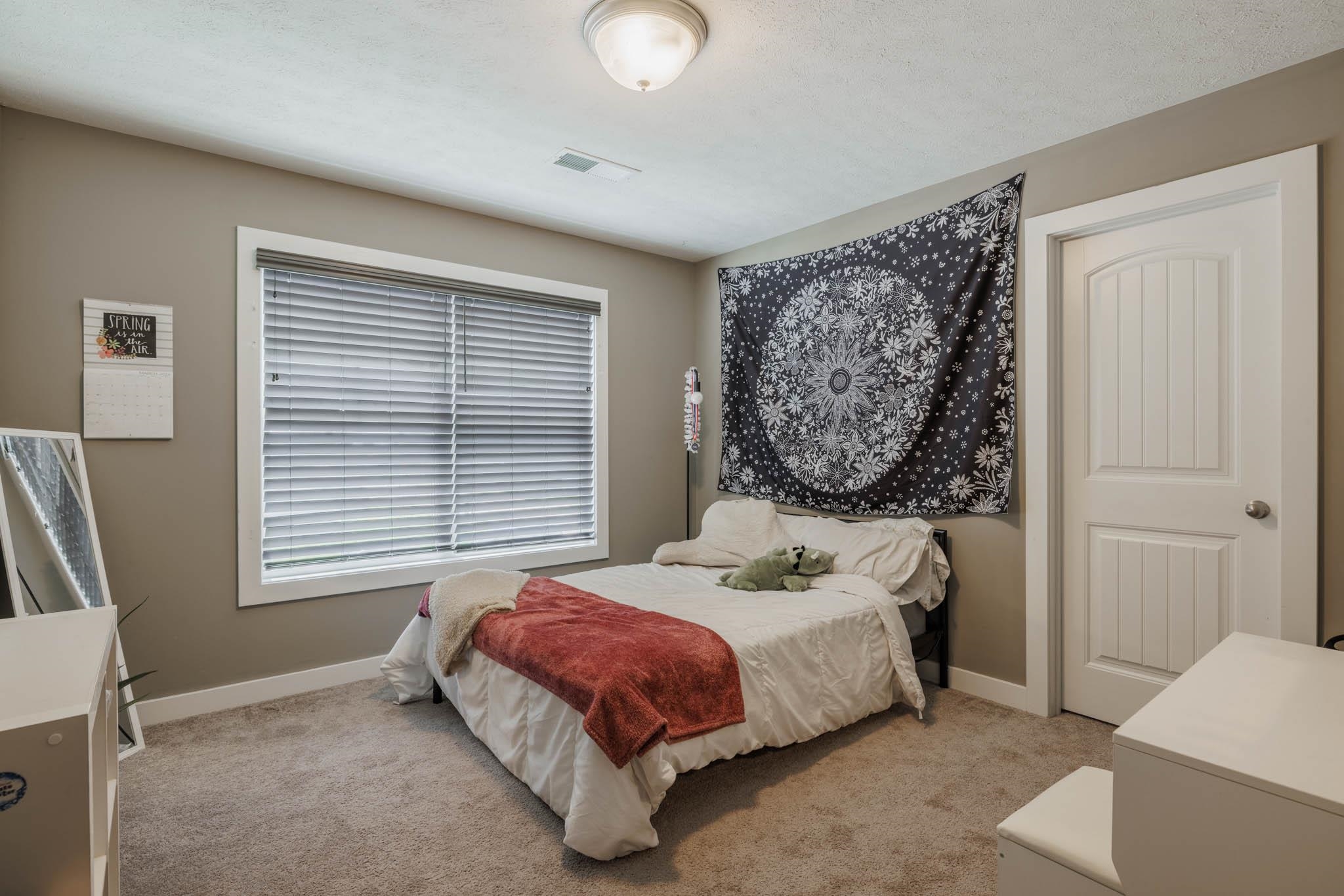 4679 Breeze Ct E, Owensboro, Kentucky 42301, 4 Bedrooms Bedrooms, ,2 BathroomsBathrooms,Single Family Residence,For Sale,Breeze Ct E,92592