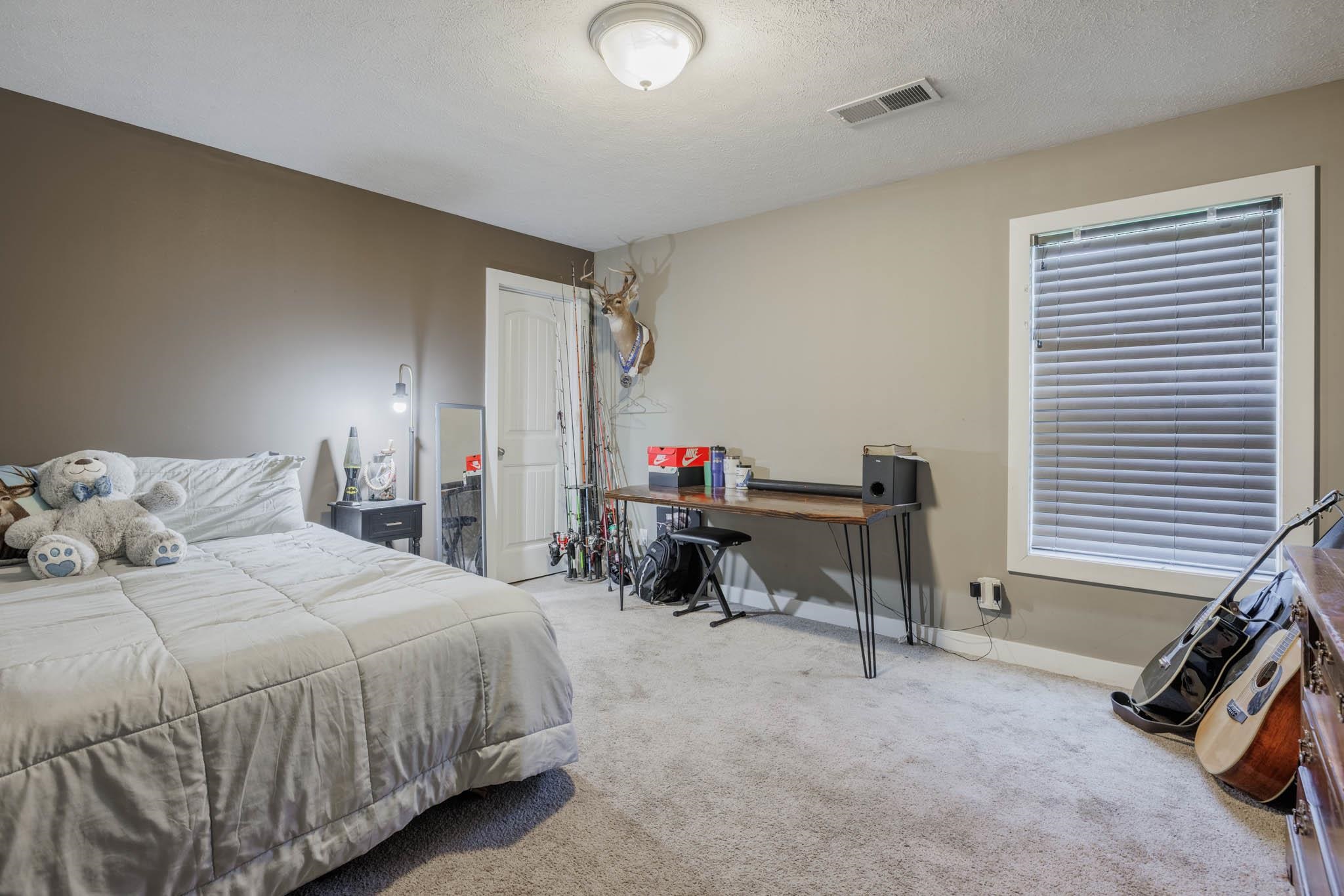 4679 Breeze Ct E, Owensboro, Kentucky 42301, 4 Bedrooms Bedrooms, ,2 BathroomsBathrooms,Single Family Residence,For Sale,Breeze Ct E,92592