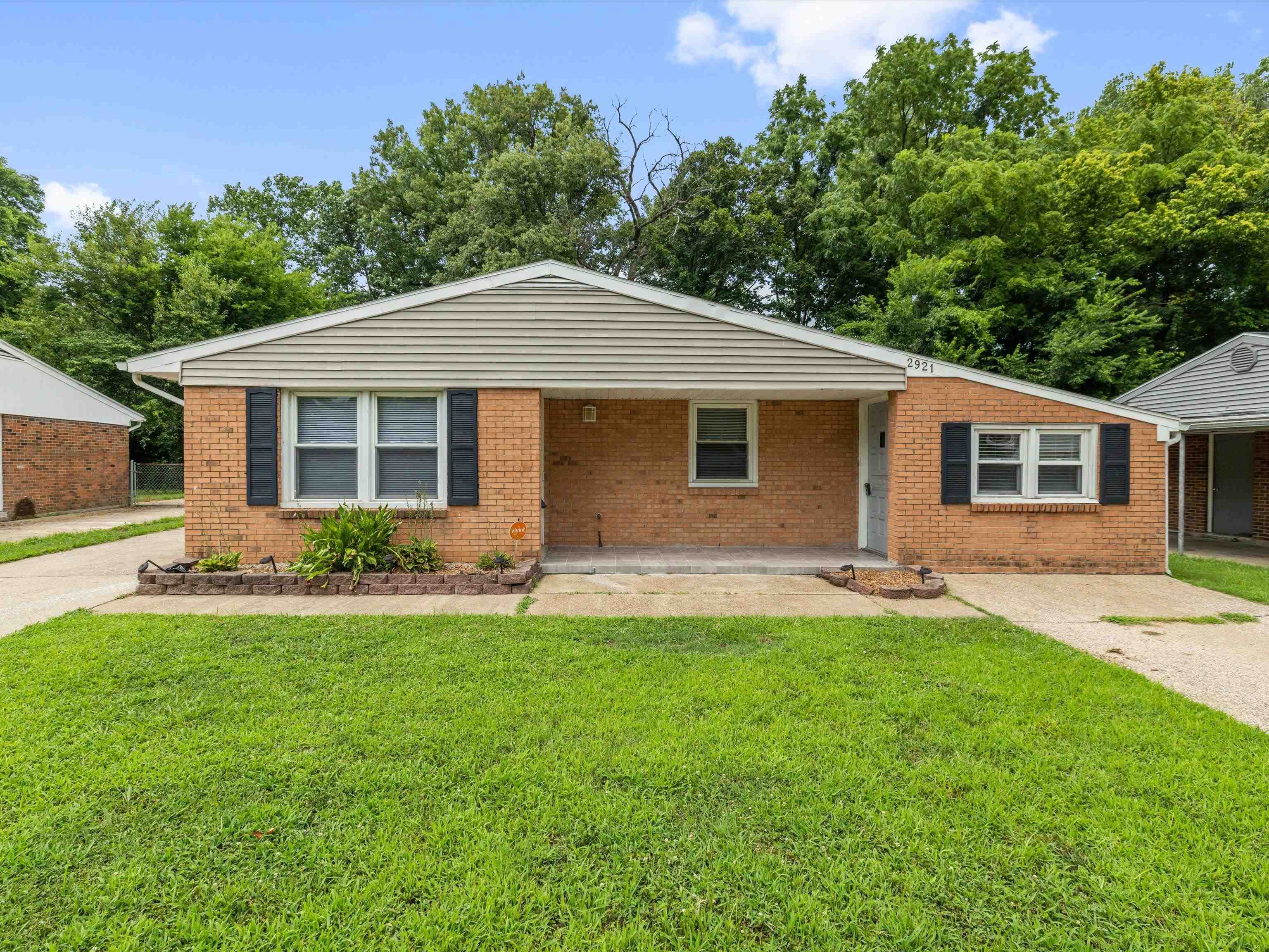 2921 Yosemite Dr, Owensboro, Kentucky 42301, 3 Bedrooms Bedrooms, ,1 BathroomBathrooms,Single Family Residence,For Sale,Yosemite Dr,92593