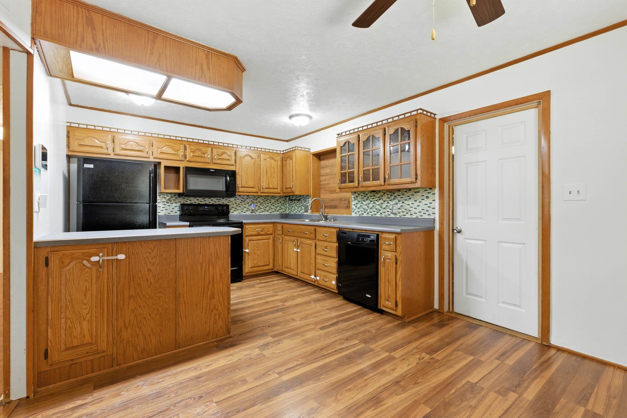 2921 Yosemite Dr, Owensboro, Kentucky 42301, 3 Bedrooms Bedrooms, ,1 BathroomBathrooms,Single Family Residence,For Sale,Yosemite Dr,92593