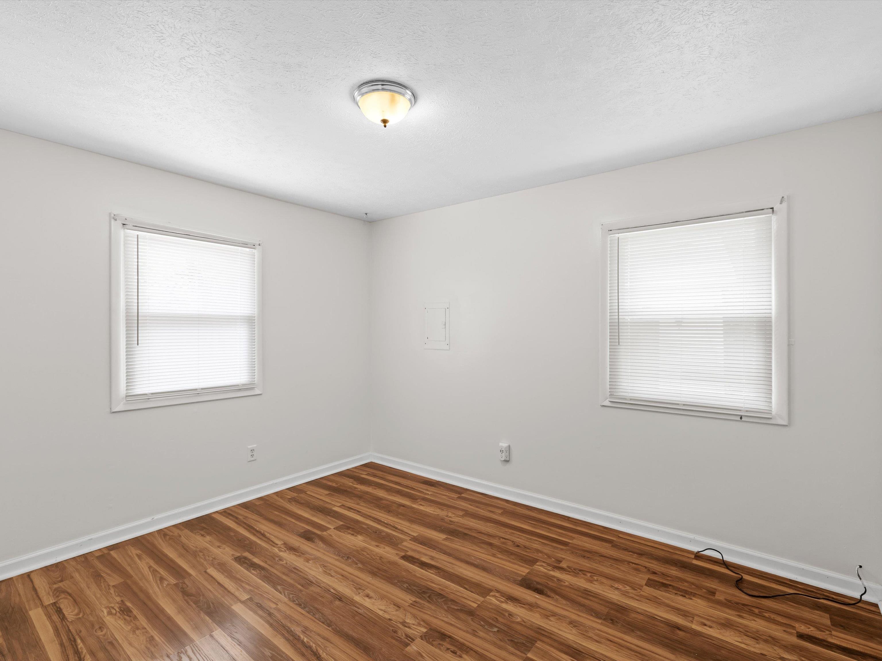 2921 Yosemite Dr, Owensboro, Kentucky 42301, 3 Bedrooms Bedrooms, ,1 BathroomBathrooms,Single Family Residence,For Sale,Yosemite Dr,92593