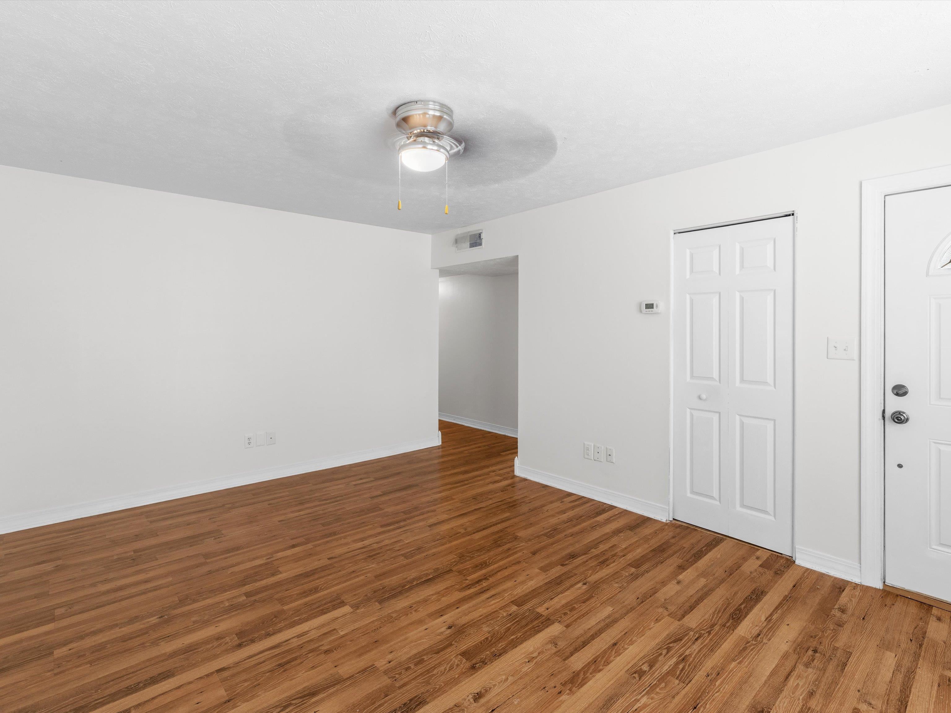 2921 Yosemite Dr, Owensboro, Kentucky 42301, 3 Bedrooms Bedrooms, ,1 BathroomBathrooms,Single Family Residence,For Sale,Yosemite Dr,92593