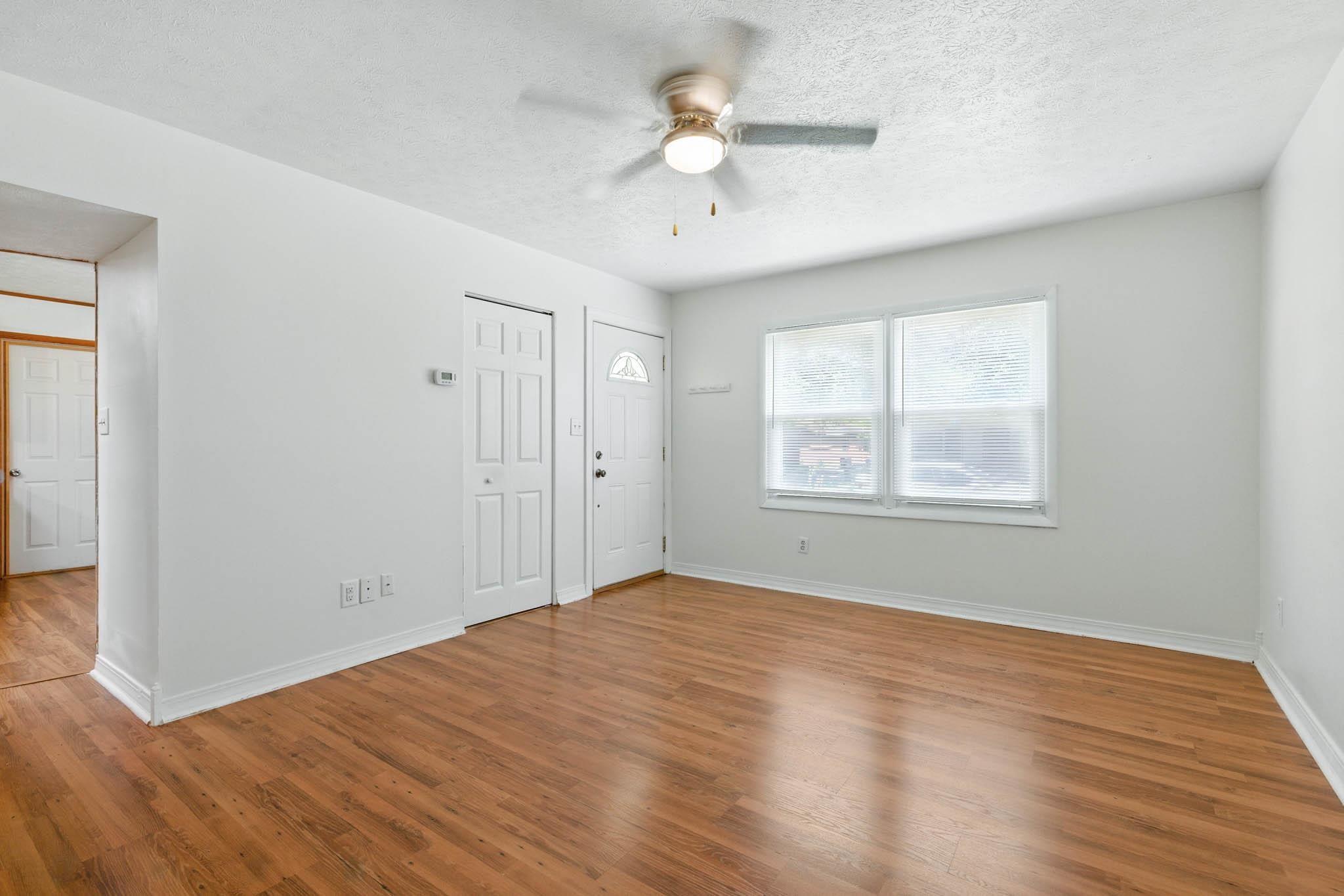 2921 Yosemite Dr, Owensboro, Kentucky 42301, 3 Bedrooms Bedrooms, ,1 BathroomBathrooms,Single Family Residence,For Sale,Yosemite Dr,92593