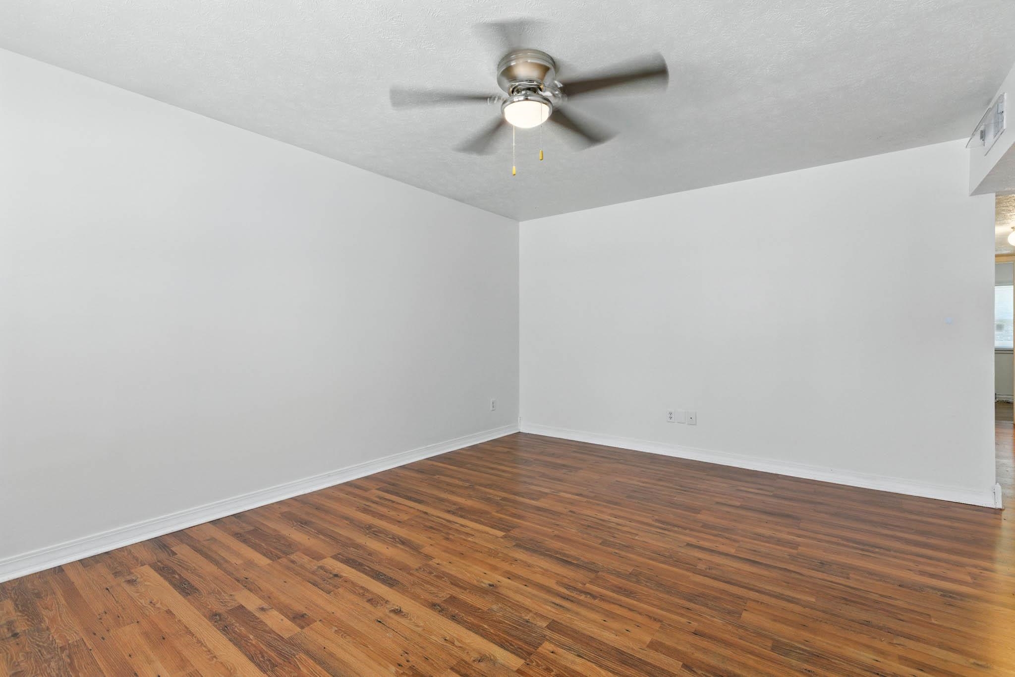 2921 Yosemite Dr, Owensboro, Kentucky 42301, 3 Bedrooms Bedrooms, ,1 BathroomBathrooms,Single Family Residence,For Sale,Yosemite Dr,92593