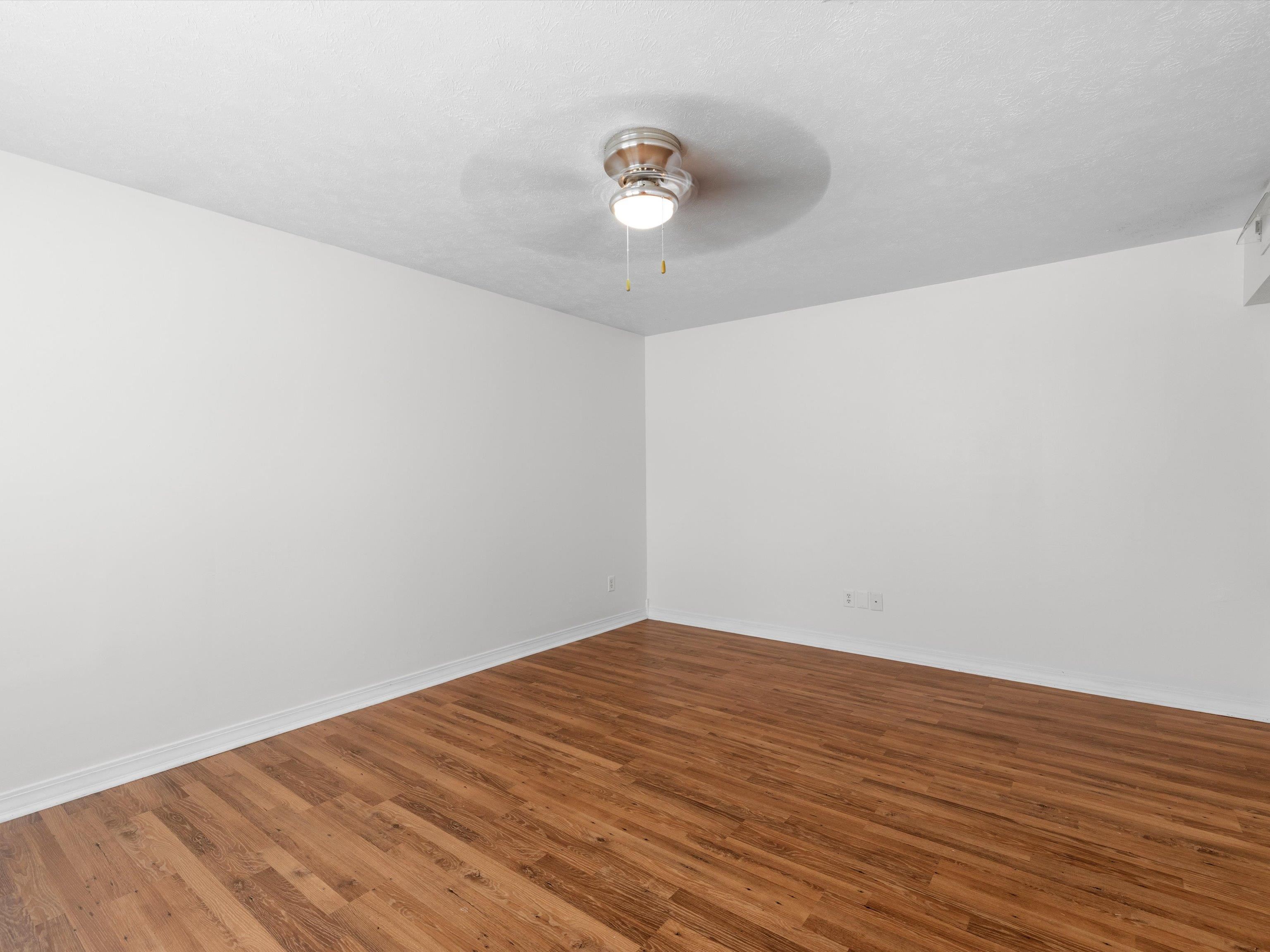 2921 Yosemite Dr, Owensboro, Kentucky 42301, 3 Bedrooms Bedrooms, ,1 BathroomBathrooms,Single Family Residence,For Sale,Yosemite Dr,92593