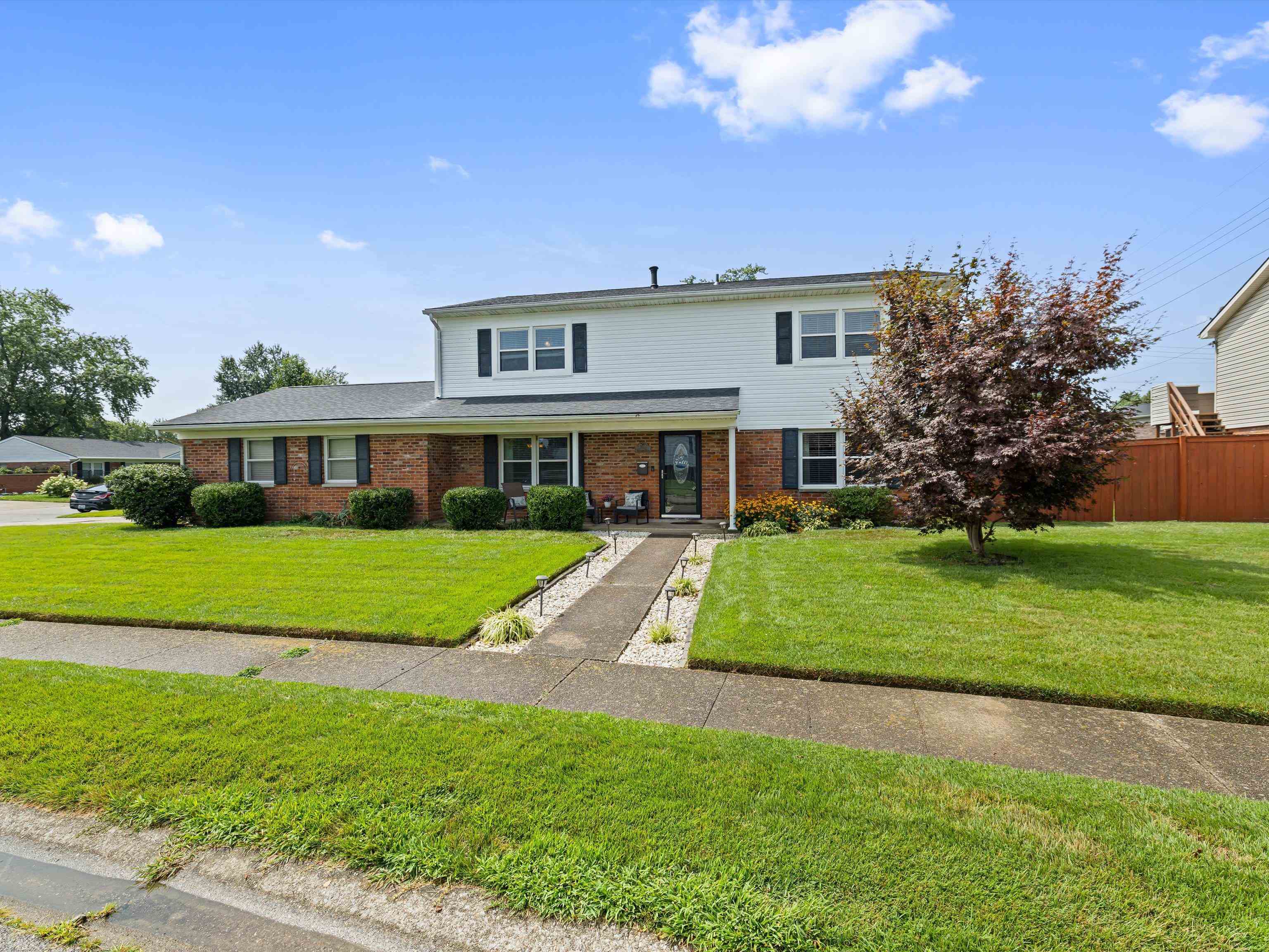 2418 Whirlaway Drive, Owensboro, Kentucky 42301, 4 Bedrooms Bedrooms, ,2 BathroomsBathrooms,Single Family Residence,For Sale,Whirlaway Drive,92597