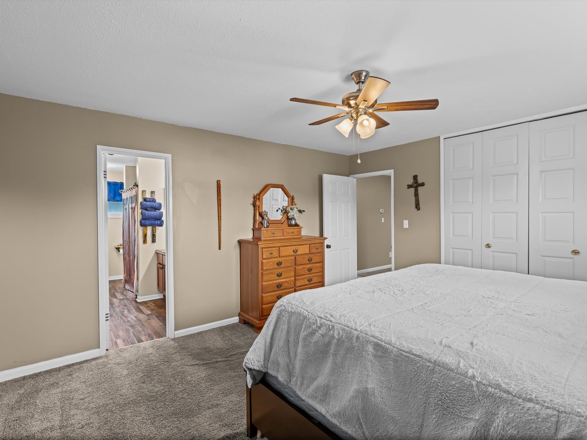 2418 Whirlaway Drive, Owensboro, Kentucky 42301, 4 Bedrooms Bedrooms, ,2 BathroomsBathrooms,Single Family Residence,For Sale,Whirlaway Drive,92597