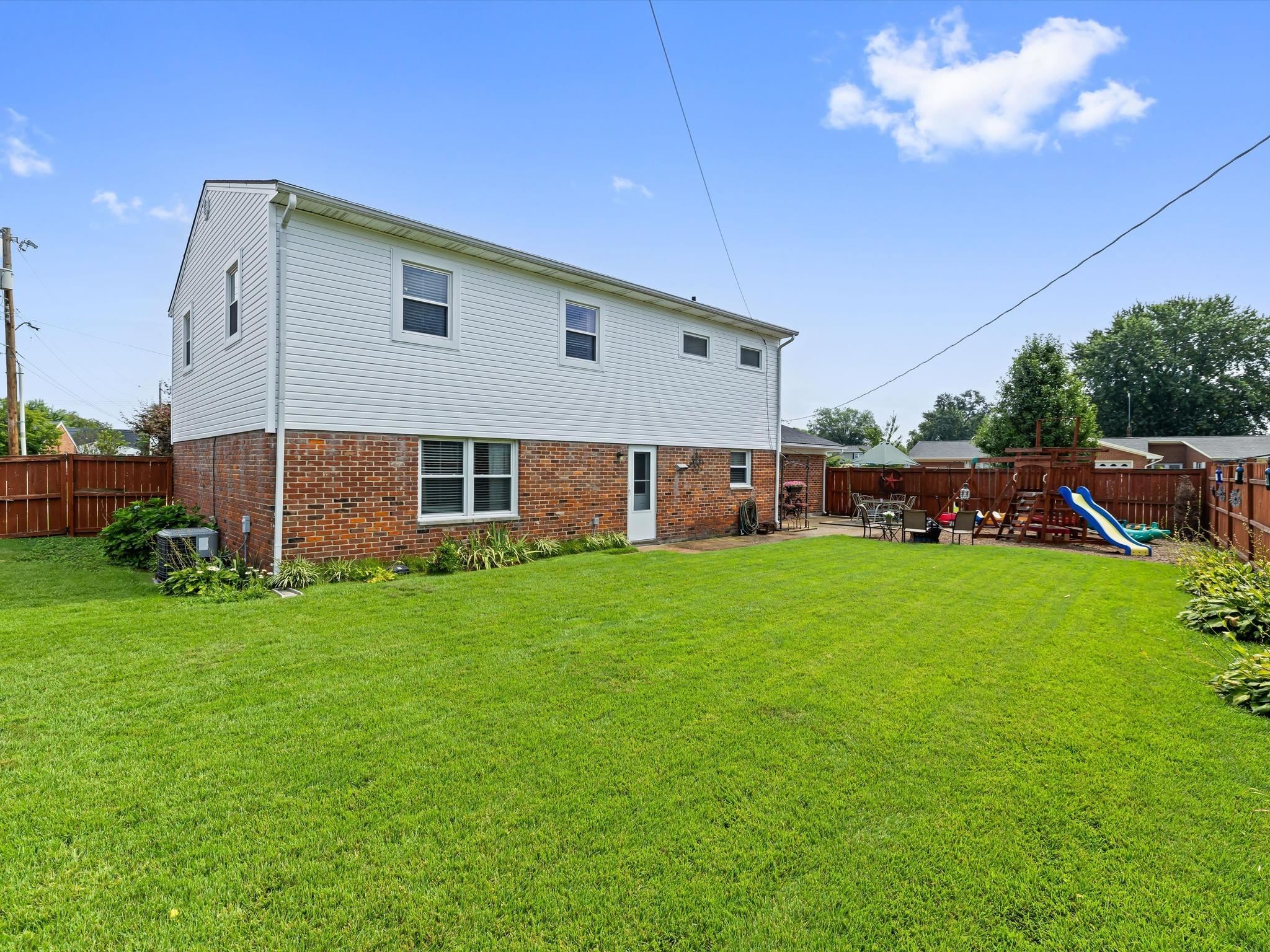 2418 Whirlaway Drive, Owensboro, Kentucky 42301, 4 Bedrooms Bedrooms, ,2 BathroomsBathrooms,Single Family Residence,For Sale,Whirlaway Drive,92597
