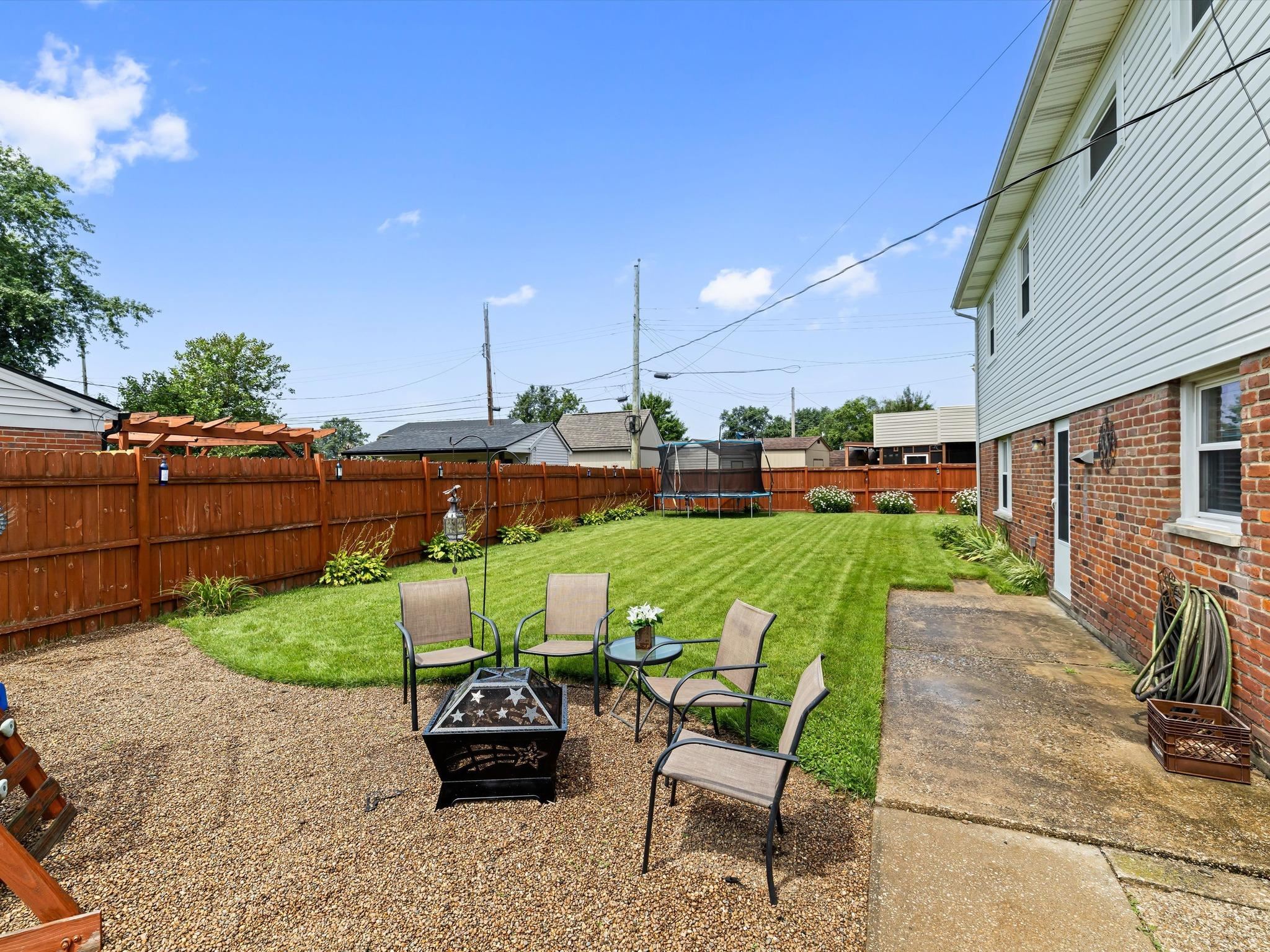 2418 Whirlaway Drive, Owensboro, Kentucky 42301, 4 Bedrooms Bedrooms, ,2 BathroomsBathrooms,Single Family Residence,For Sale,Whirlaway Drive,92597