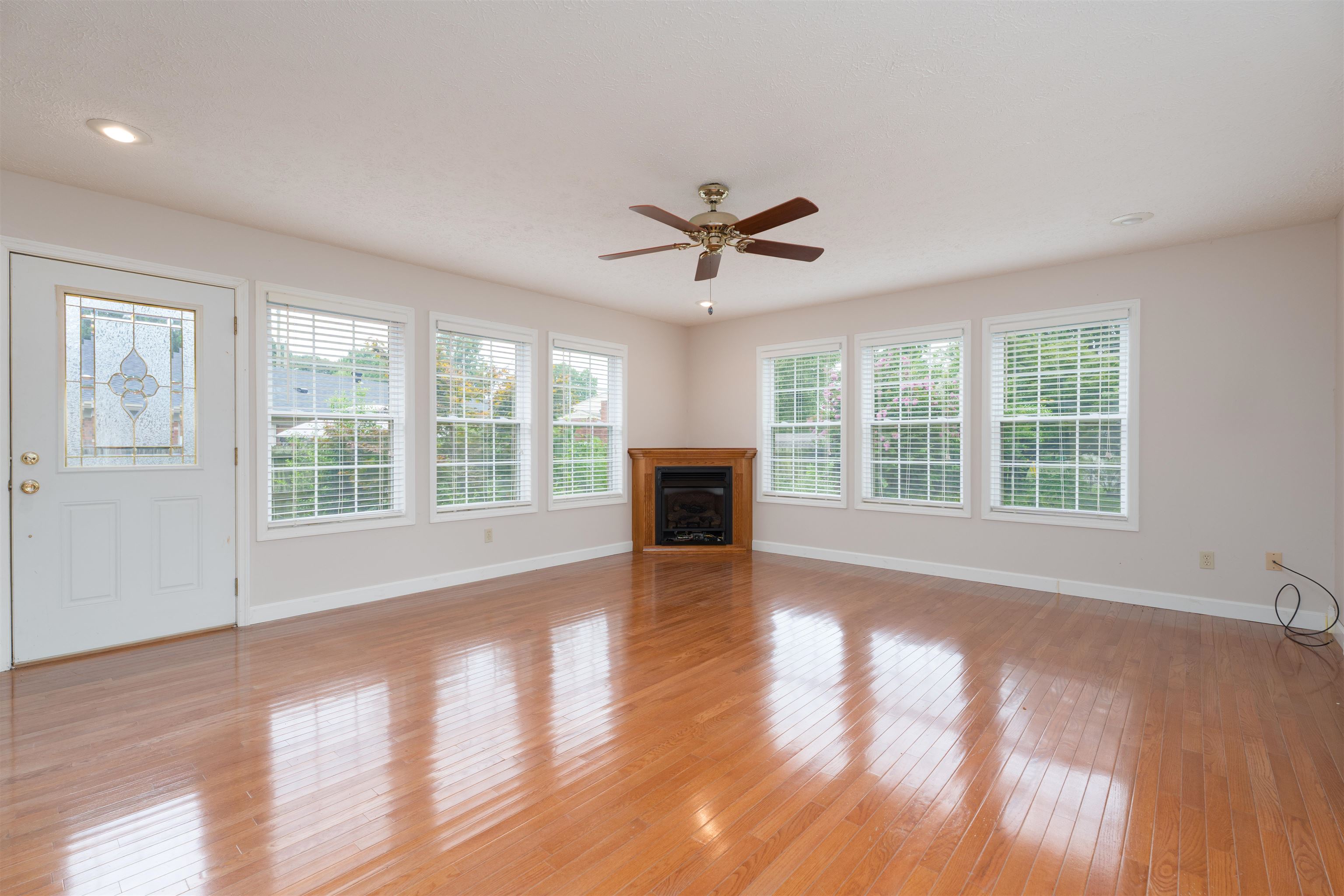 3618 S. Griffith Avenue, Owensboro, Kentucky 42301, 4 Bedrooms Bedrooms, ,2 BathroomsBathrooms,Single Family Residence,For Sale,S. Griffith Avenue,92598