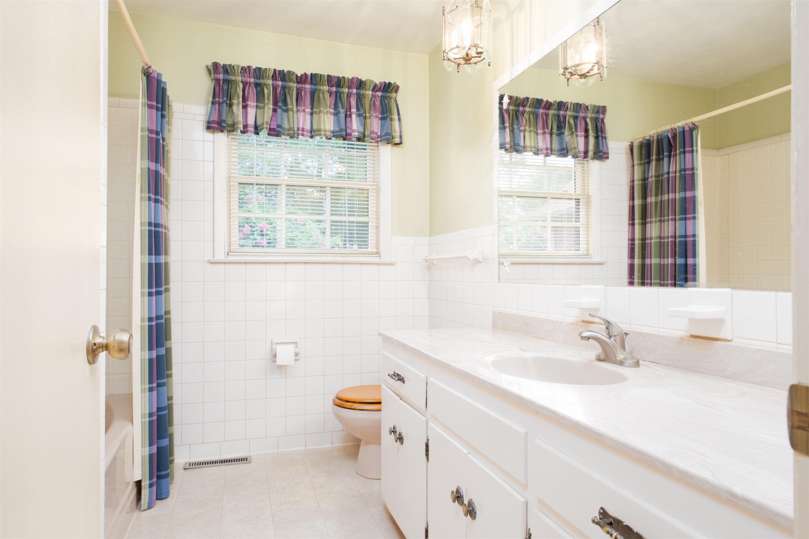 3618 S. Griffith Avenue, Owensboro, Kentucky 42301, 4 Bedrooms Bedrooms, ,2 BathroomsBathrooms,Single Family Residence,For Sale,S. Griffith Avenue,92598
