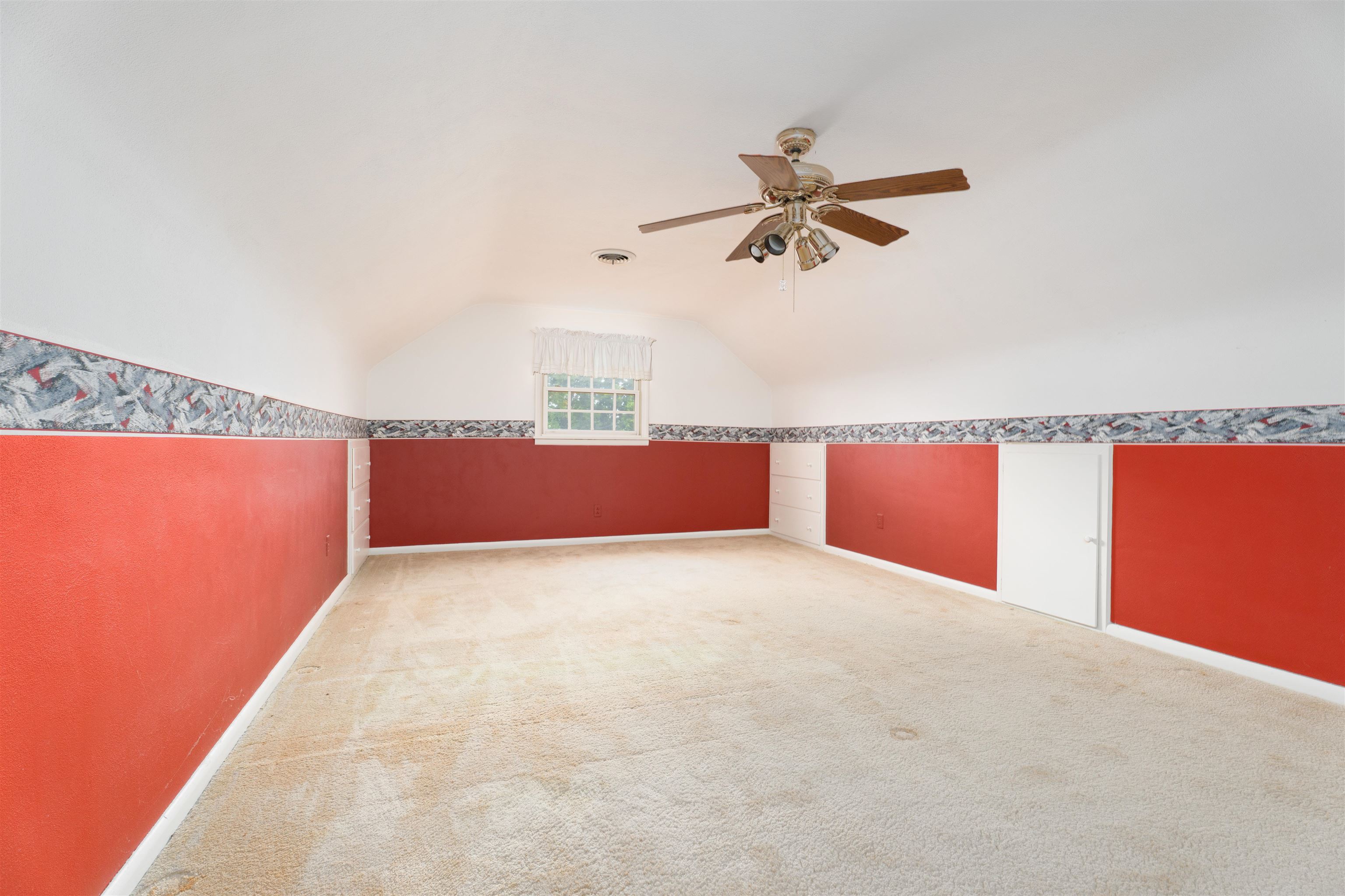 3618 S. Griffith Avenue, Owensboro, Kentucky 42301, 4 Bedrooms Bedrooms, ,2 BathroomsBathrooms,Single Family Residence,For Sale,S. Griffith Avenue,92598