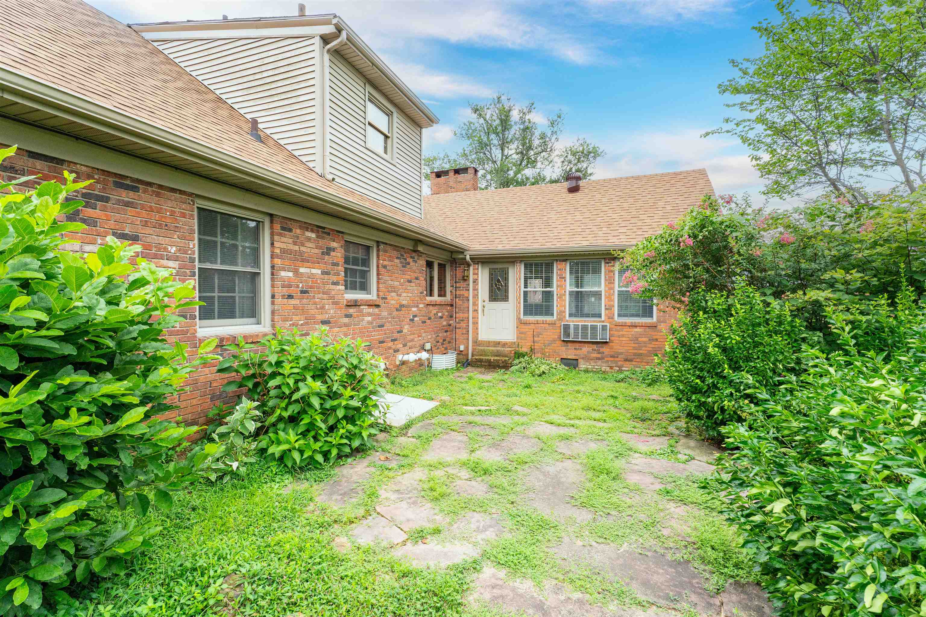 3618 S. Griffith Avenue, Owensboro, Kentucky 42301, 4 Bedrooms Bedrooms, ,2 BathroomsBathrooms,Single Family Residence,For Sale,S. Griffith Avenue,92598