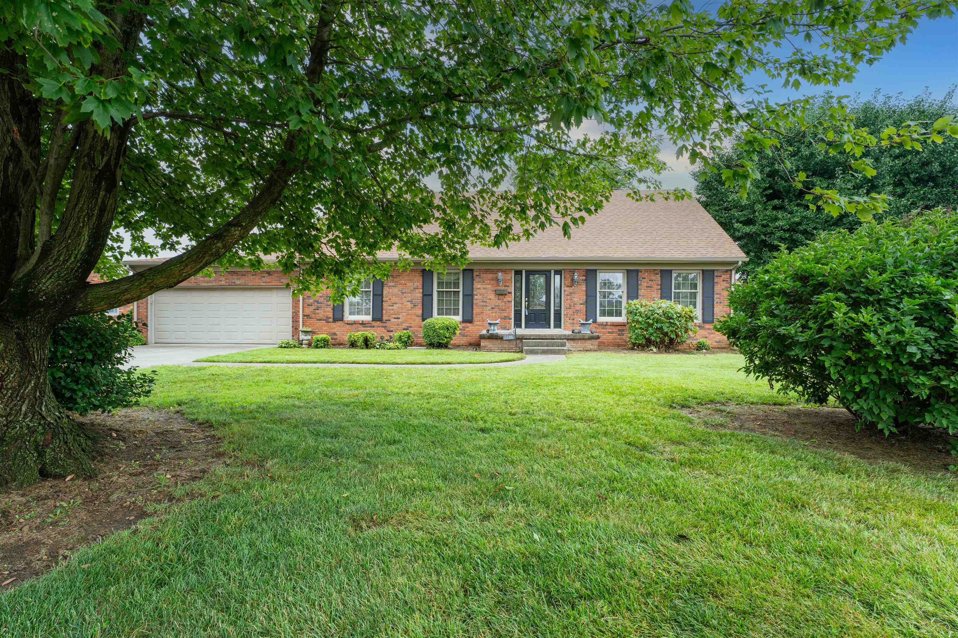 3618 S. Griffith Avenue, Owensboro, Kentucky 42301, 4 Bedrooms Bedrooms, ,2 BathroomsBathrooms,Single Family Residence,For Sale,S. Griffith Avenue,92598