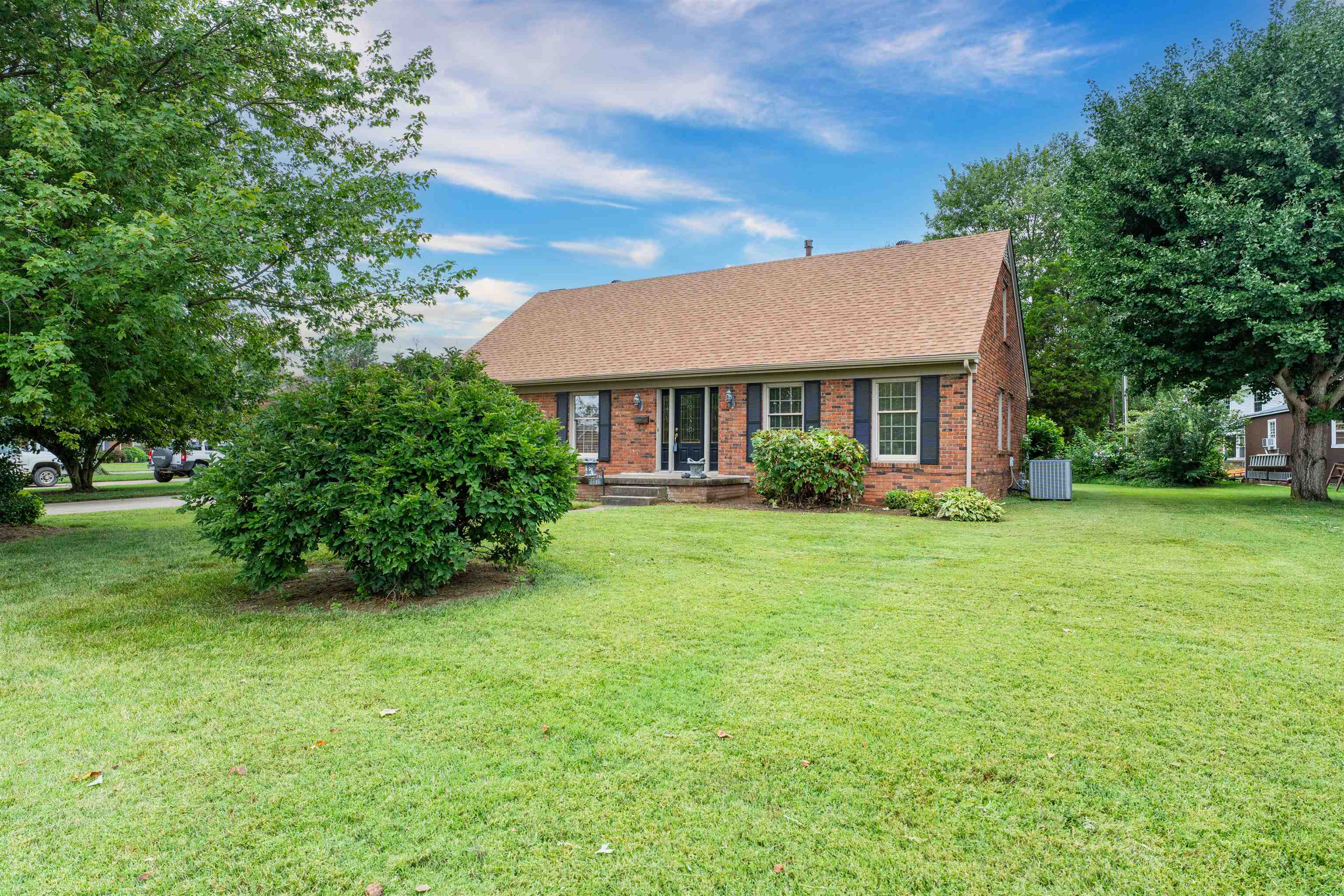 3618 S. Griffith Avenue, Owensboro, Kentucky 42301, 4 Bedrooms Bedrooms, ,2 BathroomsBathrooms,Single Family Residence,For Sale,S. Griffith Avenue,92598