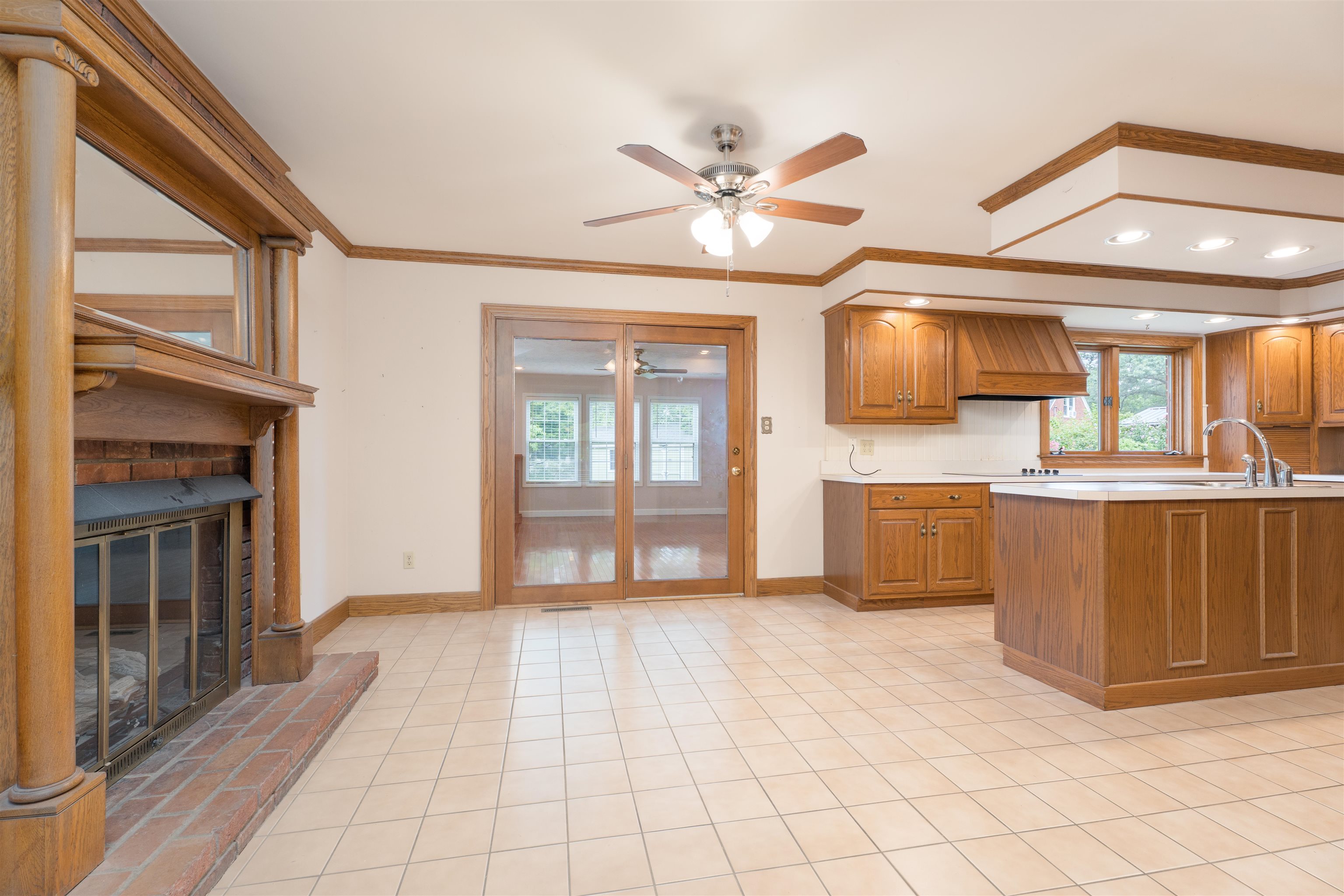 3618 S. Griffith Avenue, Owensboro, Kentucky 42301, 4 Bedrooms Bedrooms, ,2 BathroomsBathrooms,Single Family Residence,For Sale,S. Griffith Avenue,92598