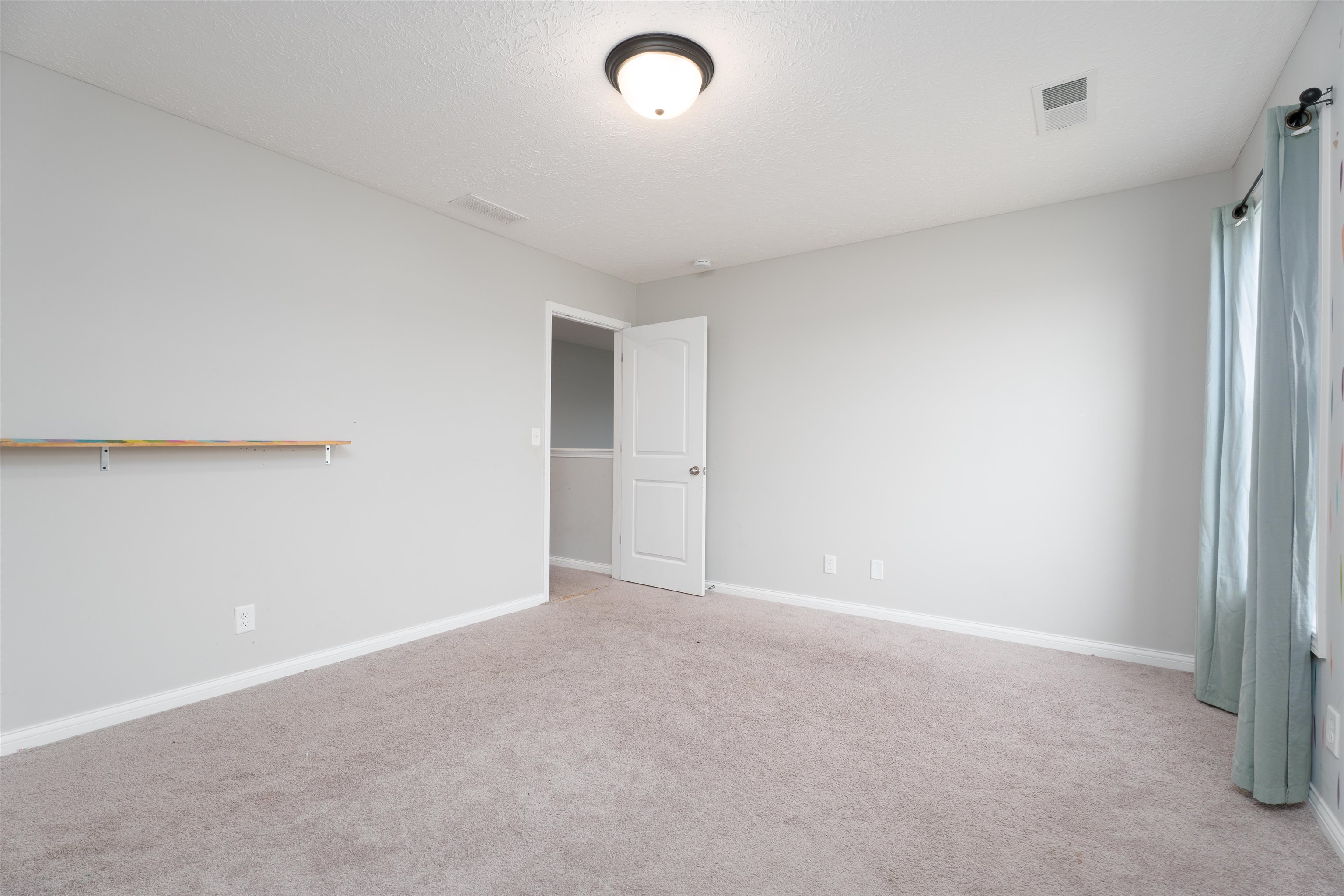 6824 Bridgeview Ct, Utica, Kentucky 42376, 4 Bedrooms Bedrooms, ,2 BathroomsBathrooms,Single Family Residence,For Sale,Bridgeview Ct,92602
