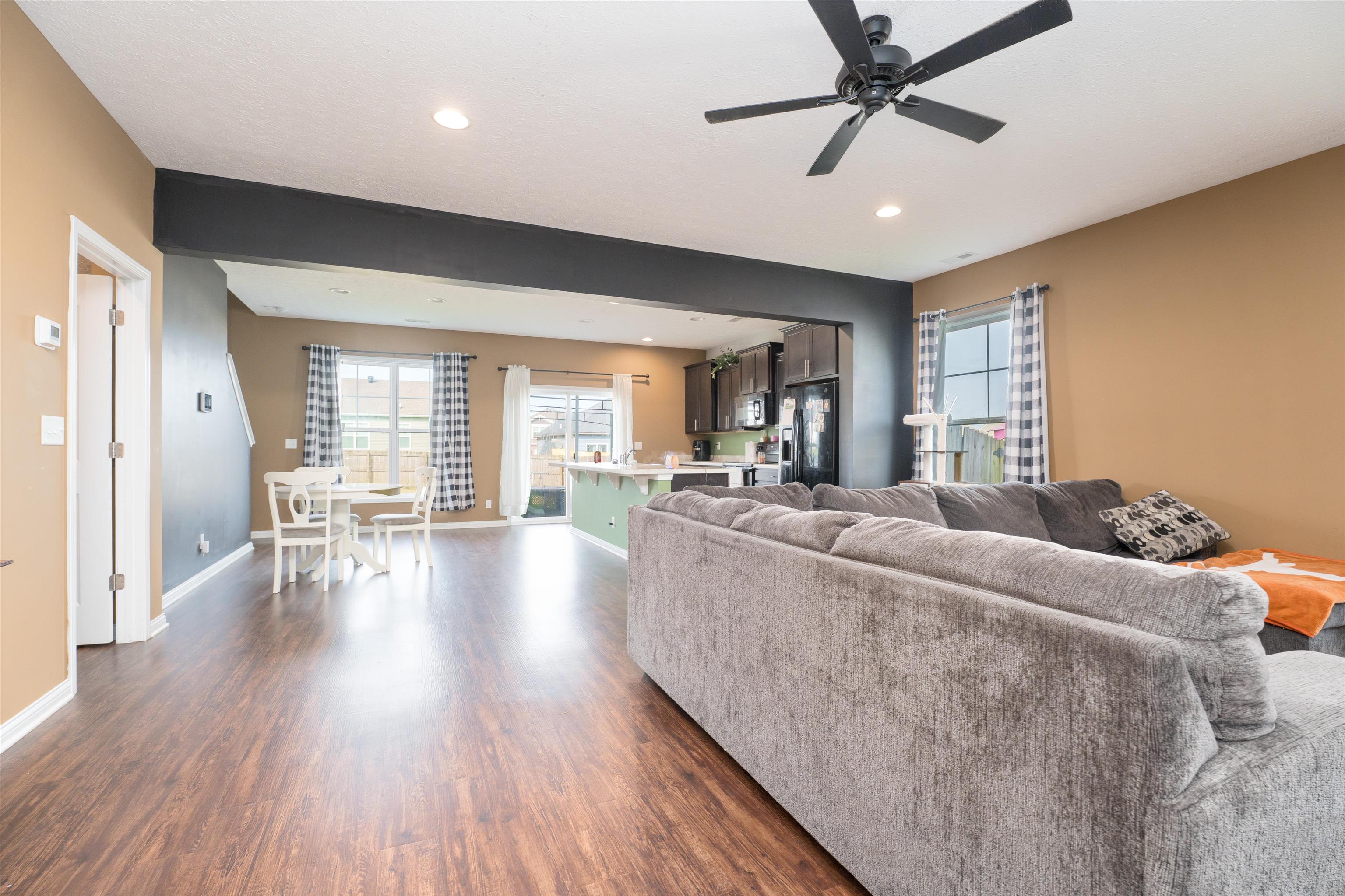 6824 Bridgeview Ct, Utica, Kentucky 42376, 4 Bedrooms Bedrooms, ,2 BathroomsBathrooms,Single Family Residence,For Sale,Bridgeview Ct,92602