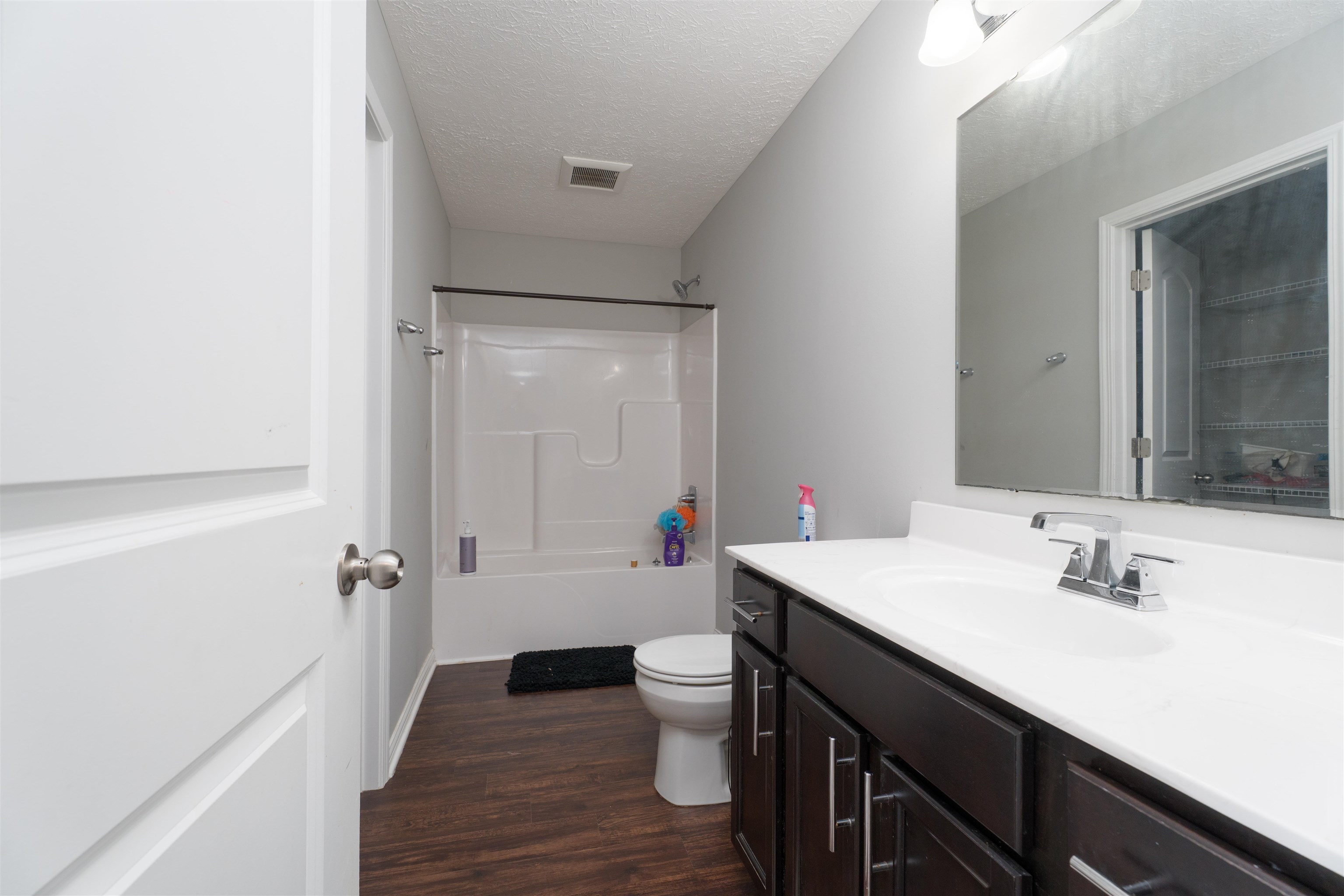 6824 Bridgeview Ct, Utica, Kentucky 42376, 4 Bedrooms Bedrooms, ,2 BathroomsBathrooms,Single Family Residence,For Sale,Bridgeview Ct,92602