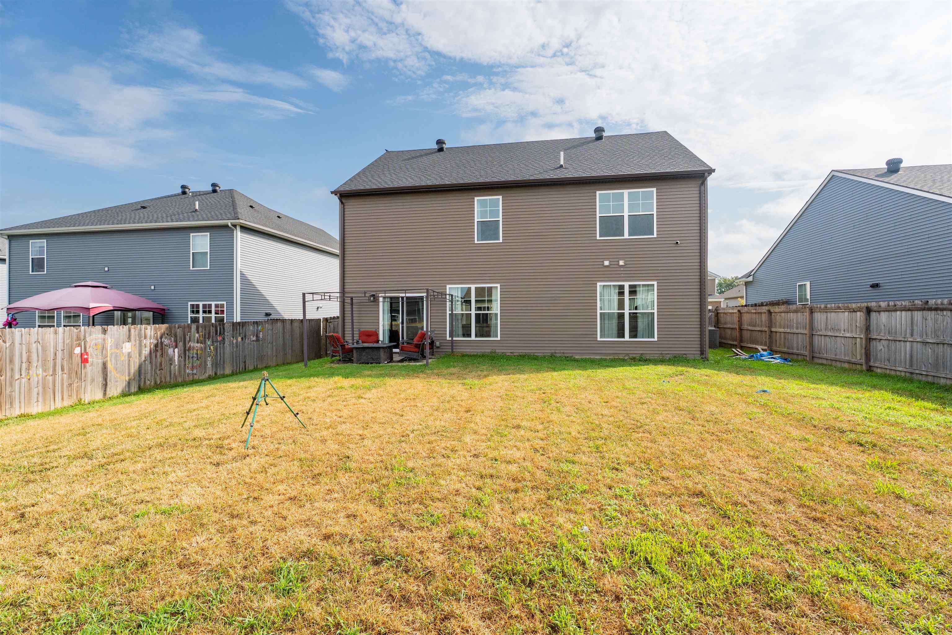 6824 Bridgeview Ct, Utica, Kentucky 42376, 4 Bedrooms Bedrooms, ,2 BathroomsBathrooms,Single Family Residence,For Sale,Bridgeview Ct,92602
