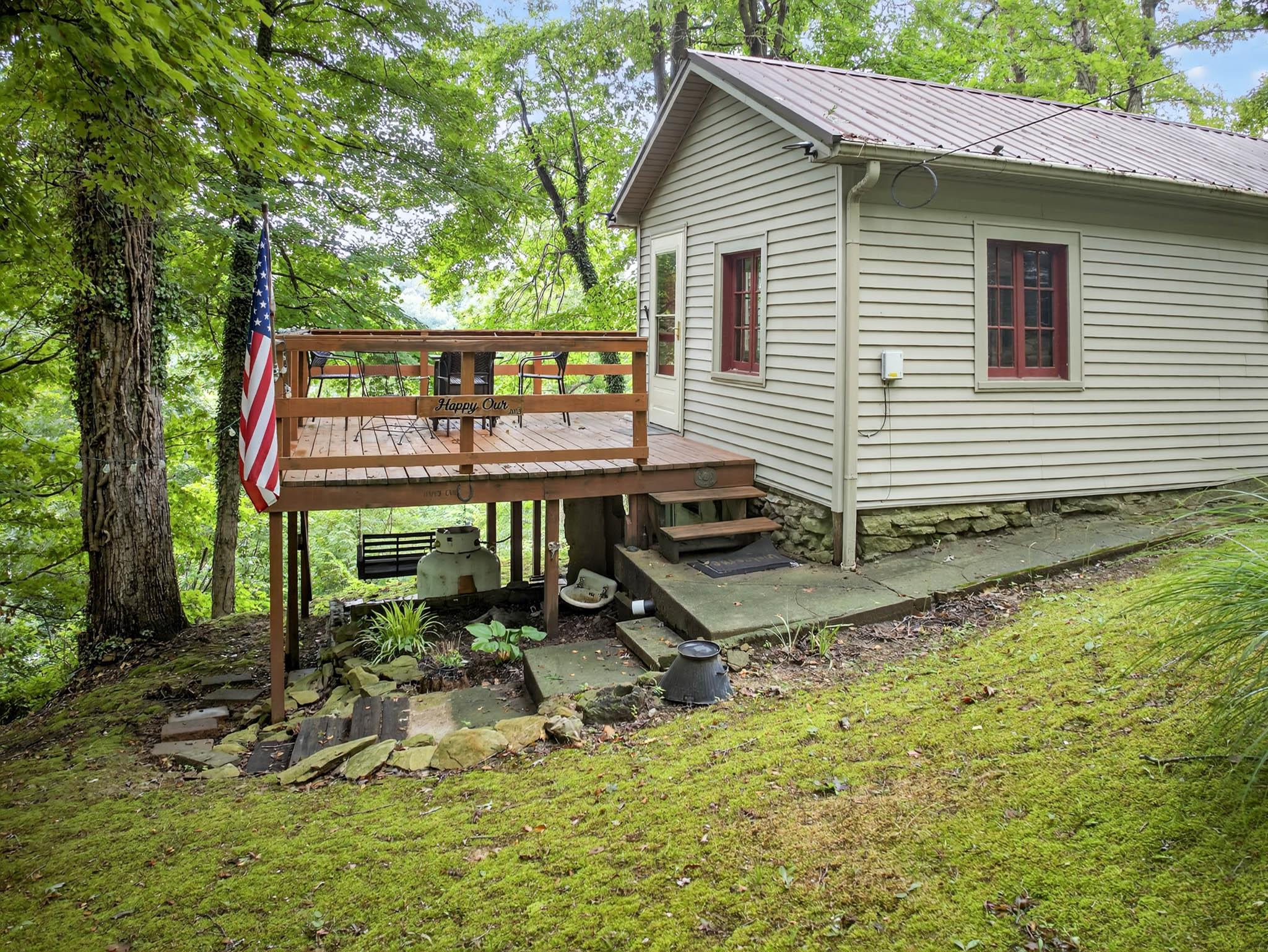 255 Clubhouse Drive, Hawesville, Kentucky 42348, 1 Bedroom Bedrooms, ,1 BathroomBathrooms,Single Family Residence,For Sale,Clubhouse Drive,92605