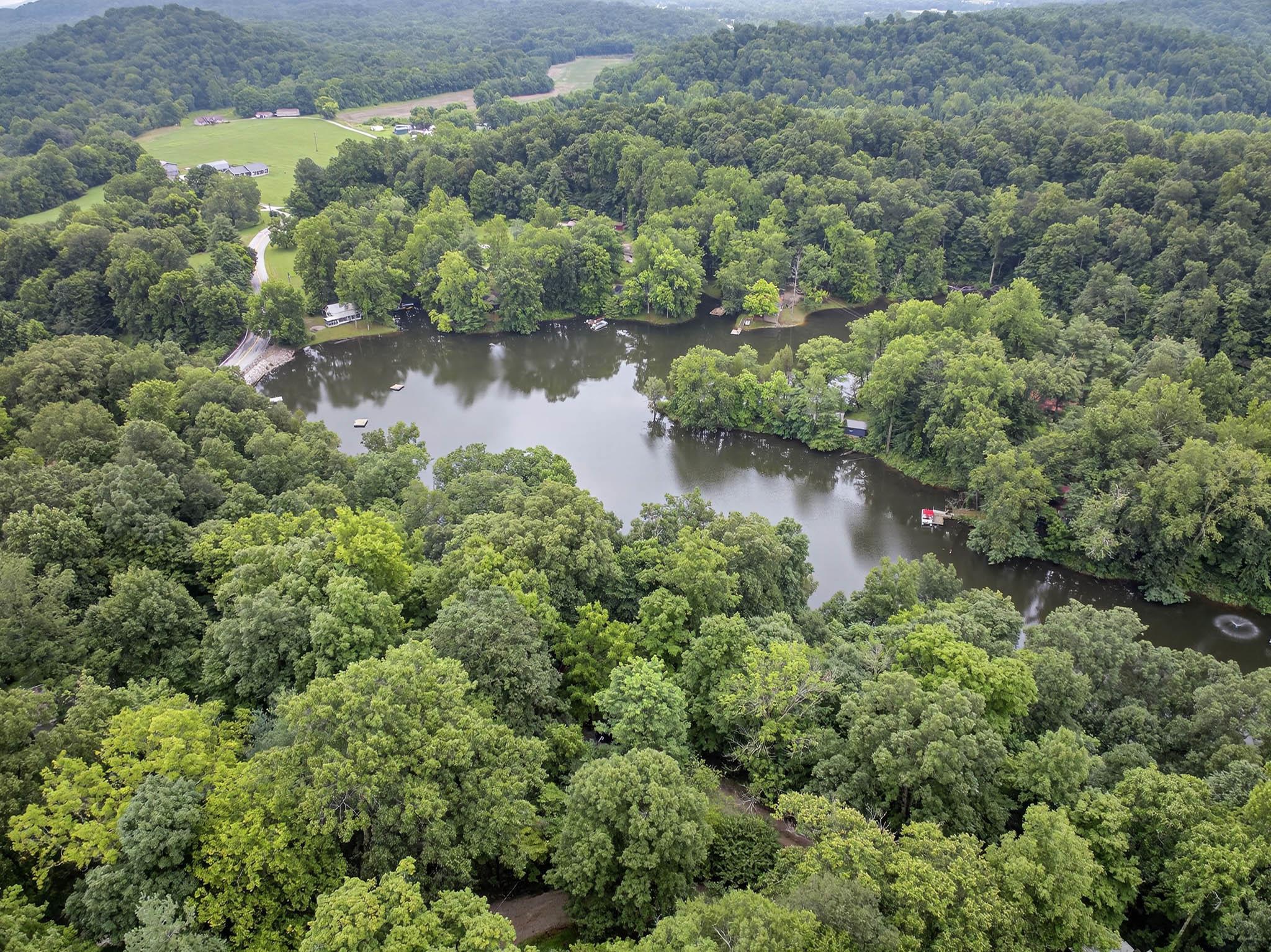 255 Clubhouse Drive, Hawesville, Kentucky 42348, 1 Bedroom Bedrooms, ,1 BathroomBathrooms,Single Family Residence,For Sale,Clubhouse Drive,92605