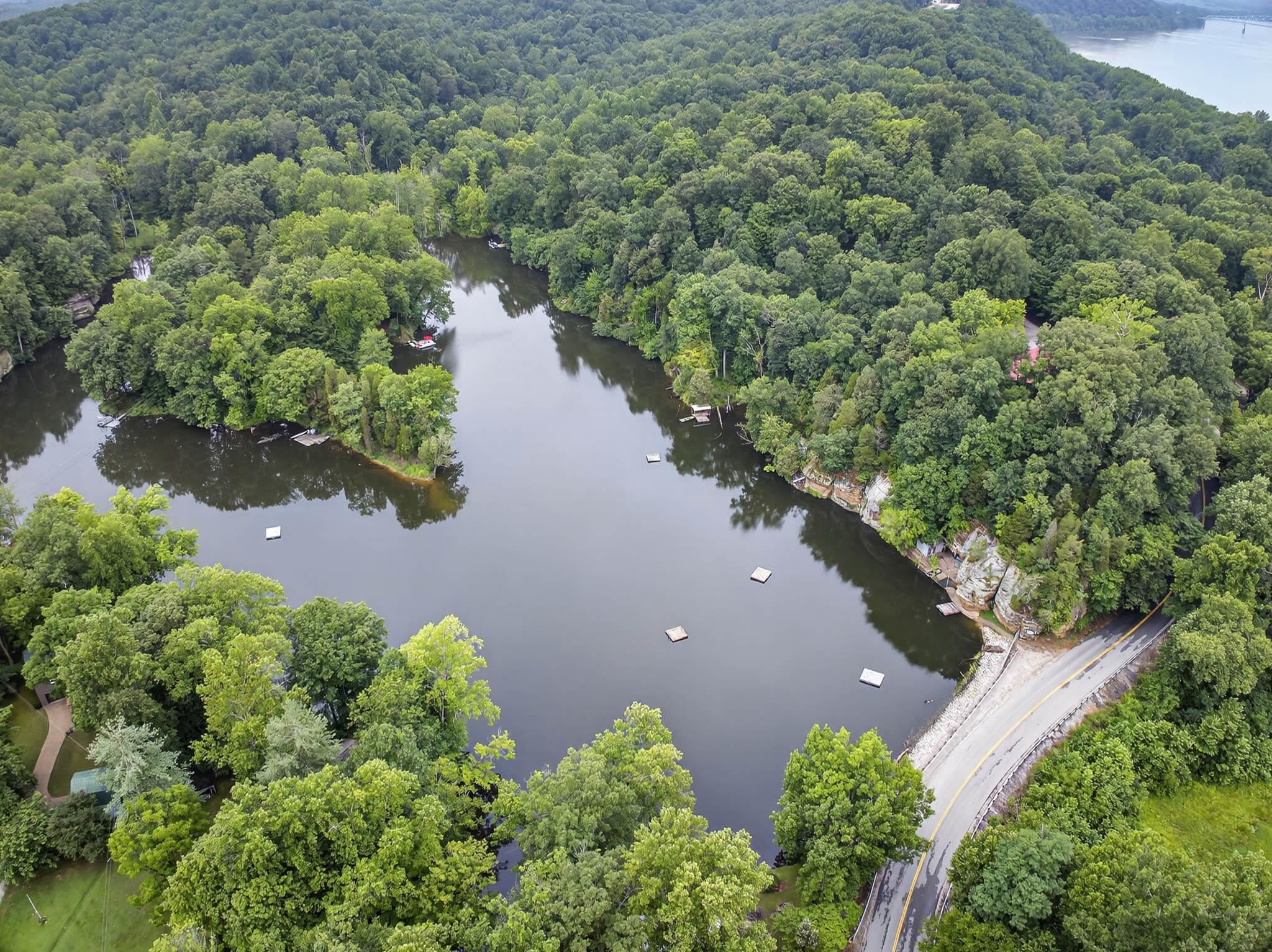 255 Clubhouse Drive, Hawesville, Kentucky 42348, 1 Bedroom Bedrooms, ,1 BathroomBathrooms,Single Family Residence,For Sale,Clubhouse Drive,92605