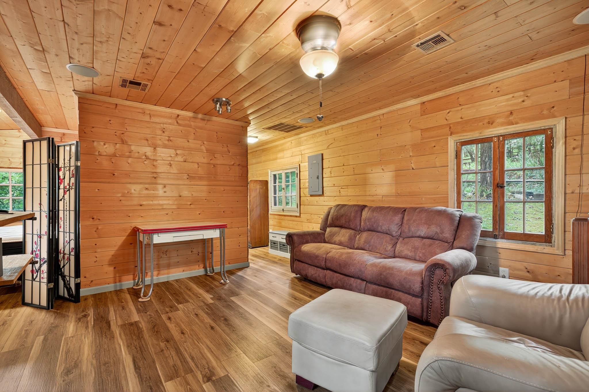 255 Clubhouse Drive, Hawesville, Kentucky 42348, 1 Bedroom Bedrooms, ,1 BathroomBathrooms,Single Family Residence,For Sale,Clubhouse Drive,92605