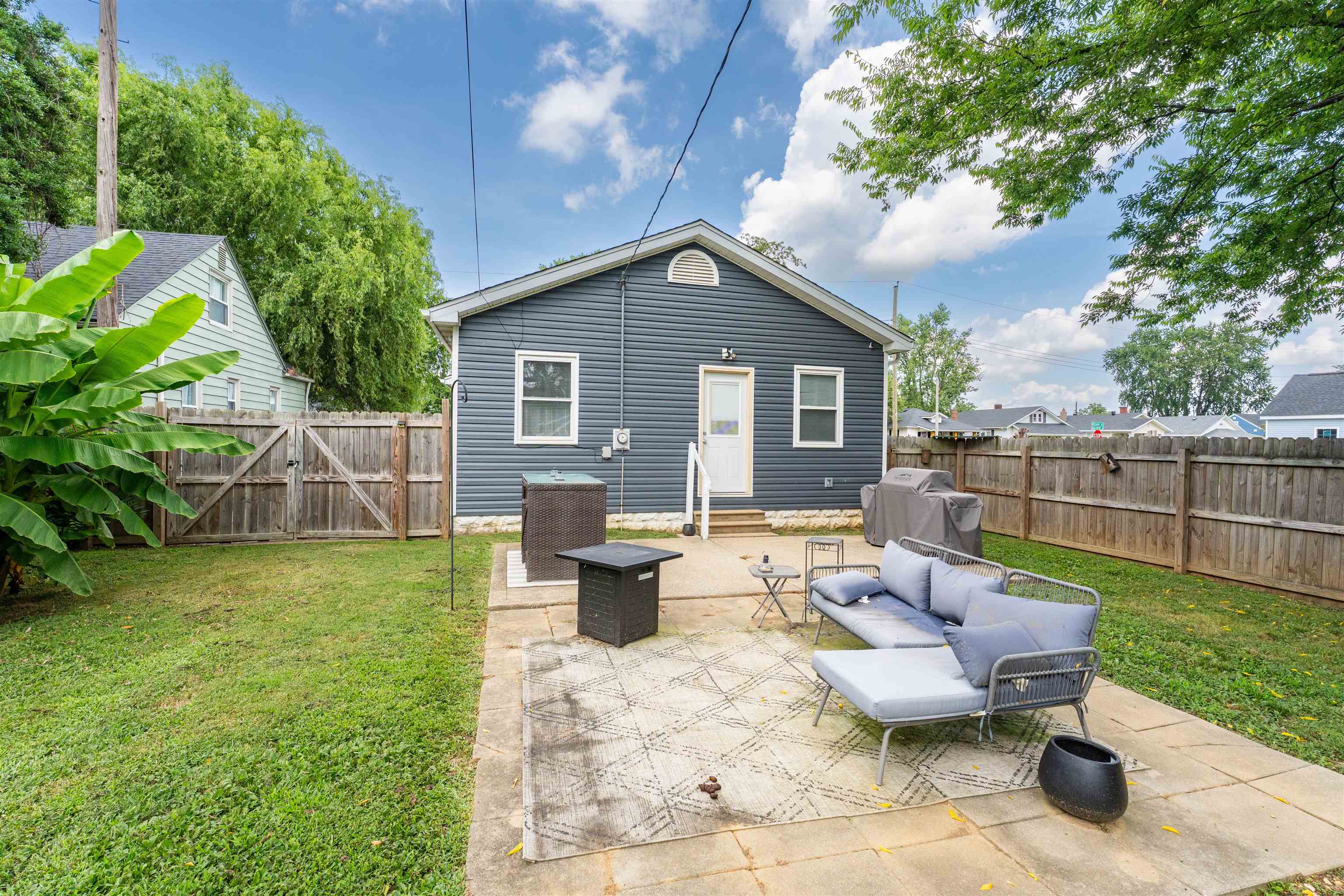 106 20th Street, Owensboro, Kentucky 42301-2213, 3 Bedrooms Bedrooms, ,1 BathroomBathrooms,Single Family Residence,For Sale,20th Street,92609