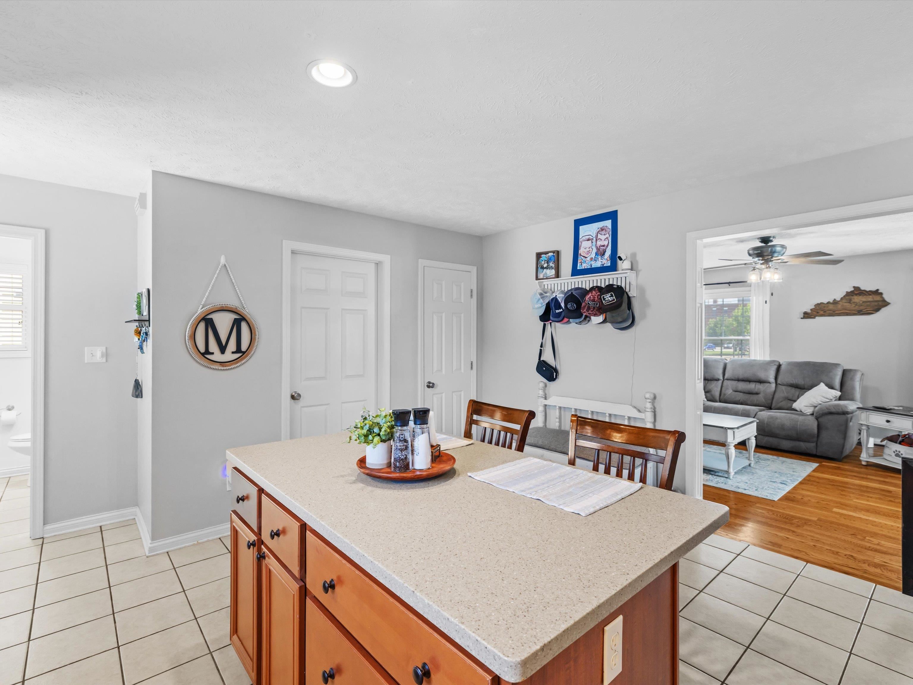 732 Crittenden St., Owensboro, Kentucky 42303, 3 Bedrooms Bedrooms, ,2 BathroomsBathrooms,Single Family Residence,For Sale,Crittenden St.,92613