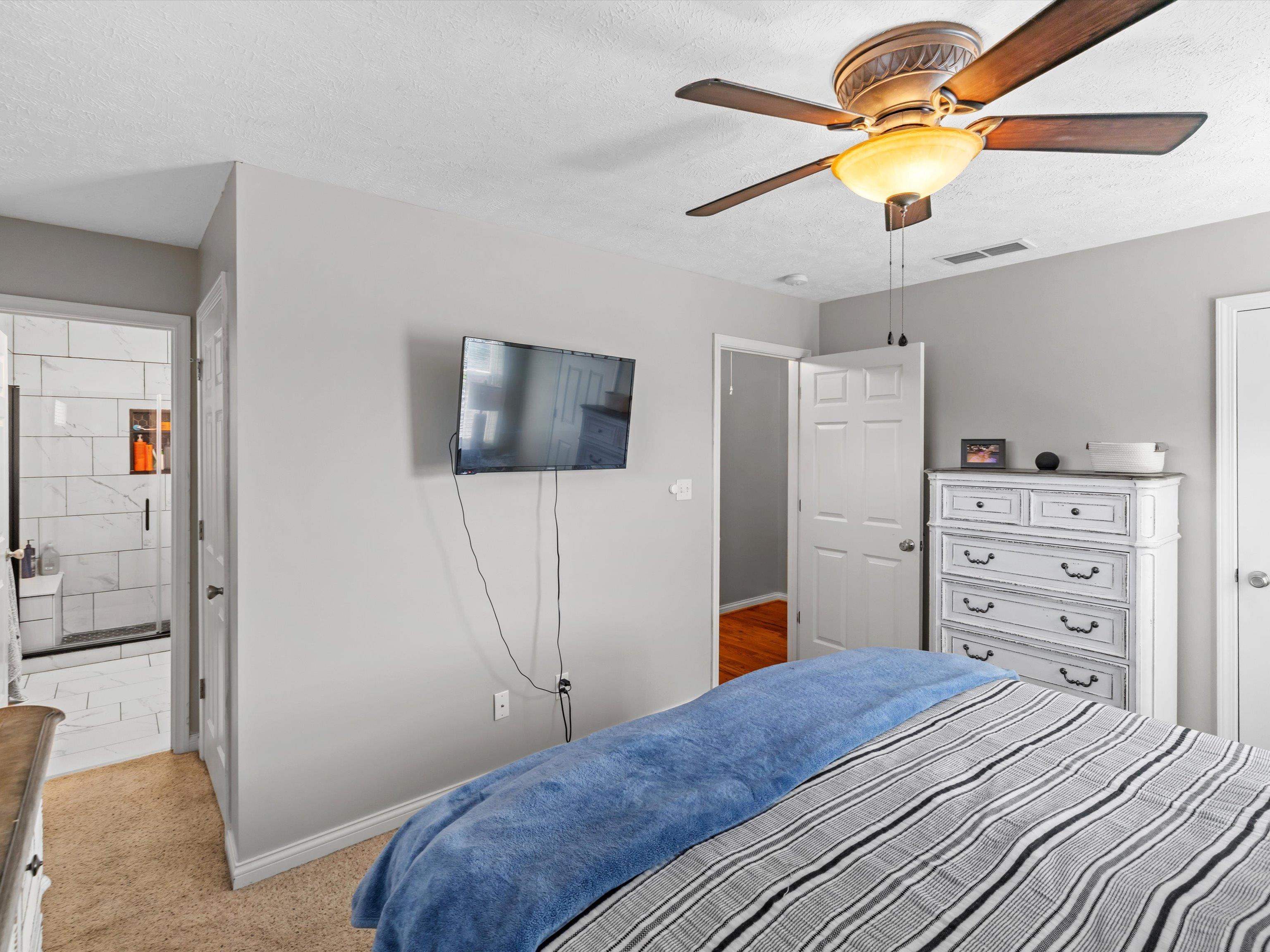 732 Crittenden St., Owensboro, Kentucky 42303, 3 Bedrooms Bedrooms, ,2 BathroomsBathrooms,Single Family Residence,For Sale,Crittenden St.,92613