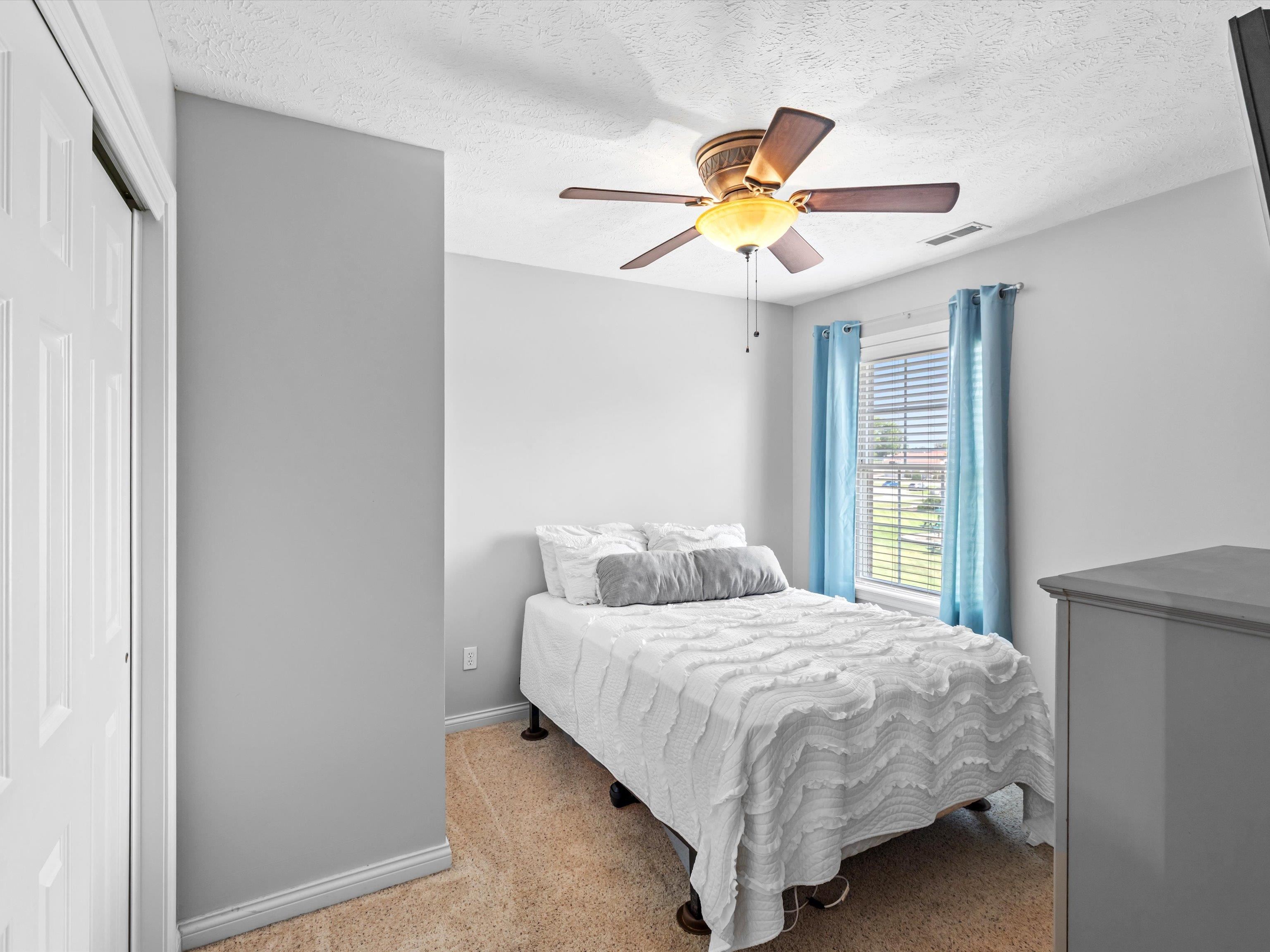 732 Crittenden St., Owensboro, Kentucky 42303, 3 Bedrooms Bedrooms, ,2 BathroomsBathrooms,Single Family Residence,For Sale,Crittenden St.,92613