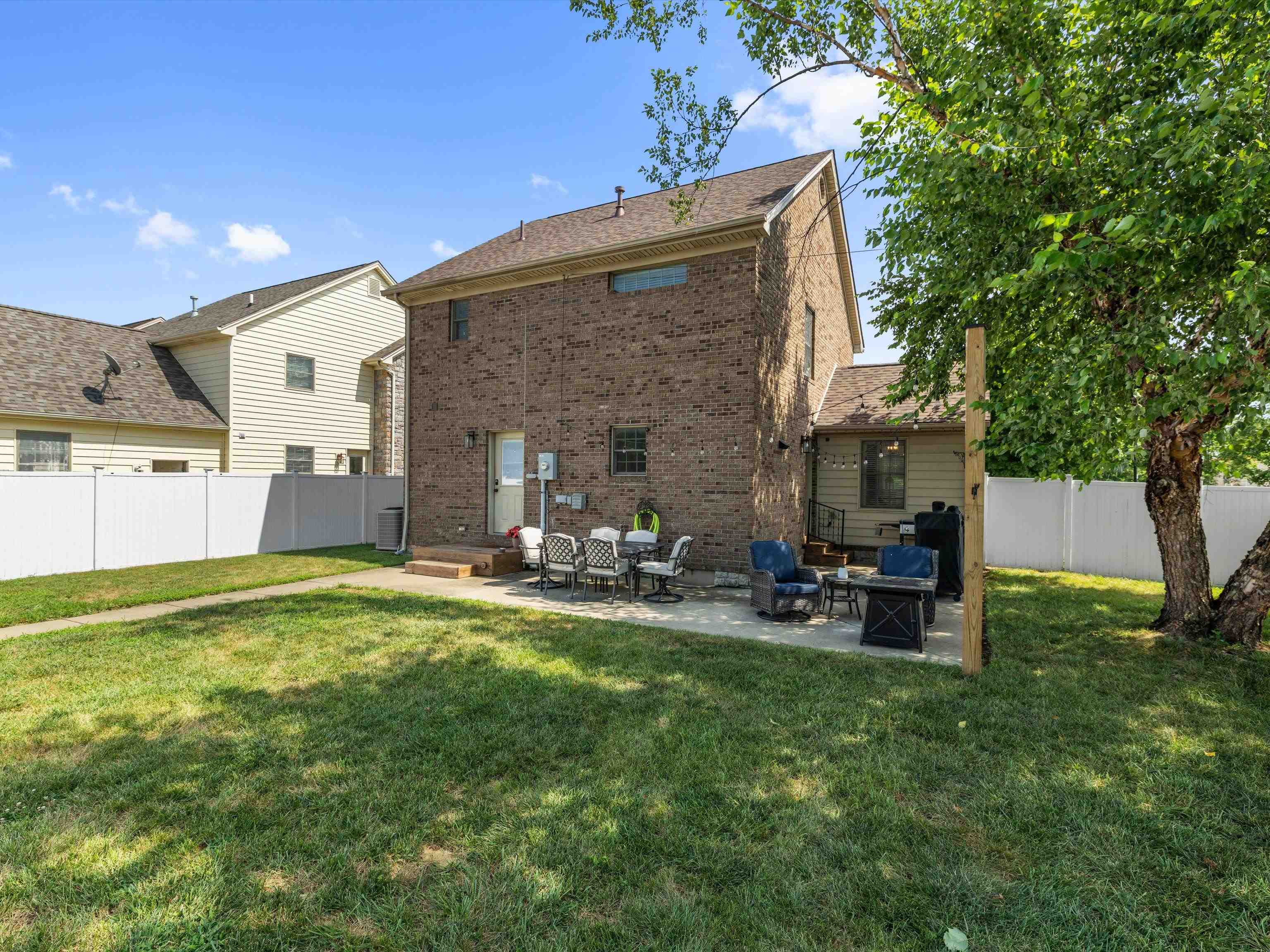 732 Crittenden St., Owensboro, Kentucky 42303, 3 Bedrooms Bedrooms, ,2 BathroomsBathrooms,Single Family Residence,For Sale,Crittenden St.,92613