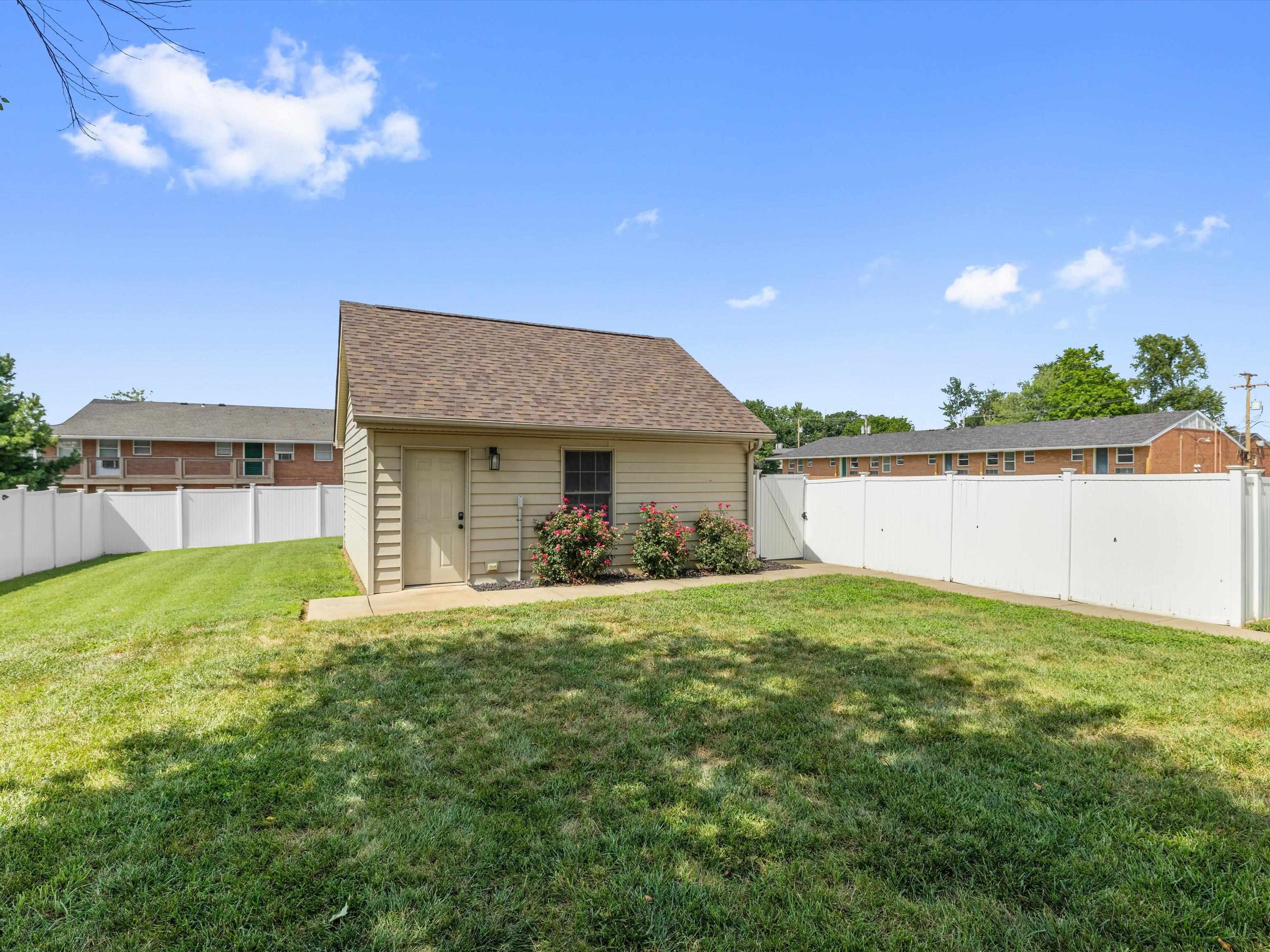 732 Crittenden St., Owensboro, Kentucky 42303, 3 Bedrooms Bedrooms, ,2 BathroomsBathrooms,Single Family Residence,For Sale,Crittenden St.,92613