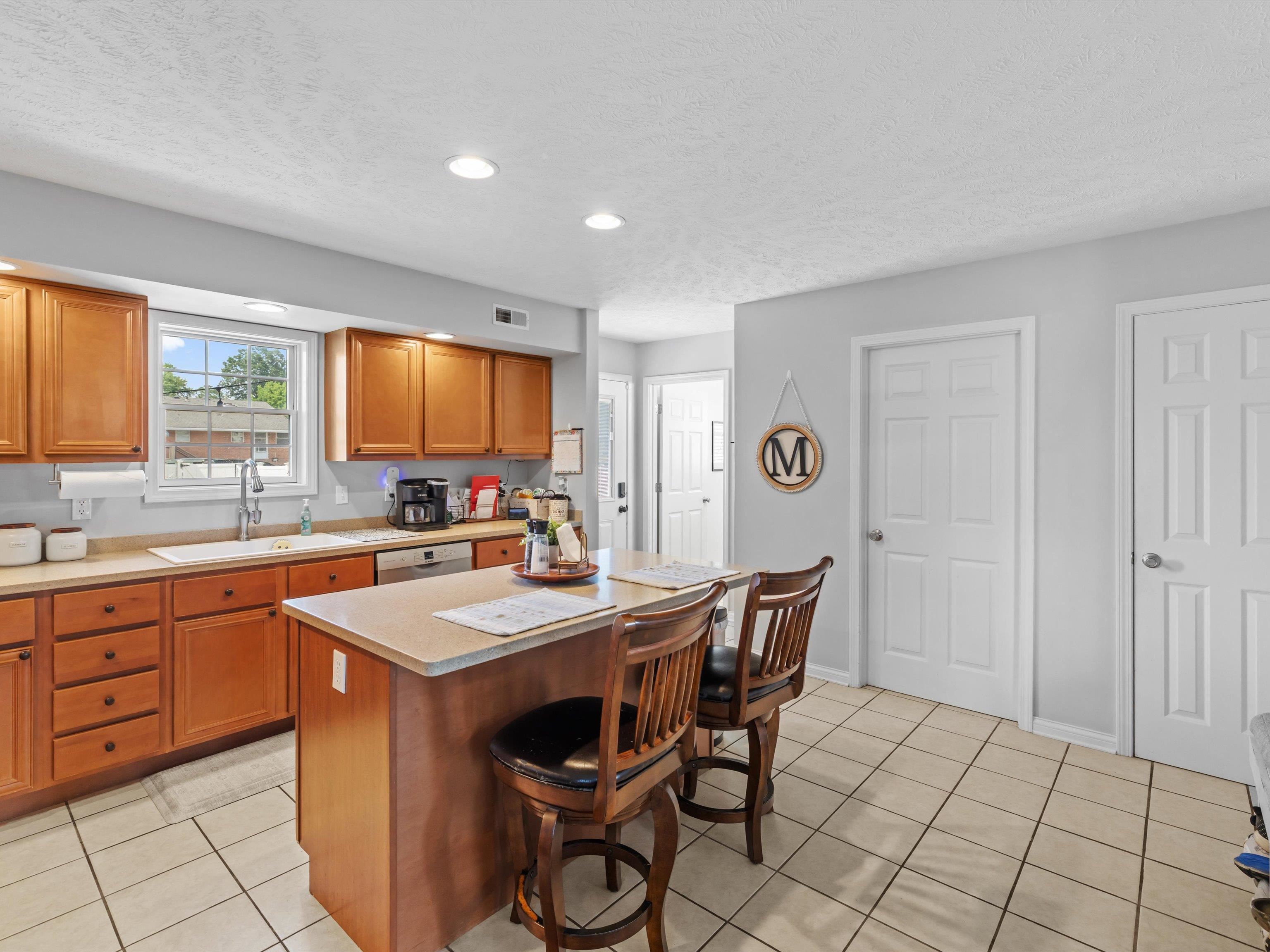732 Crittenden St., Owensboro, Kentucky 42303, 3 Bedrooms Bedrooms, ,2 BathroomsBathrooms,Single Family Residence,For Sale,Crittenden St.,92613