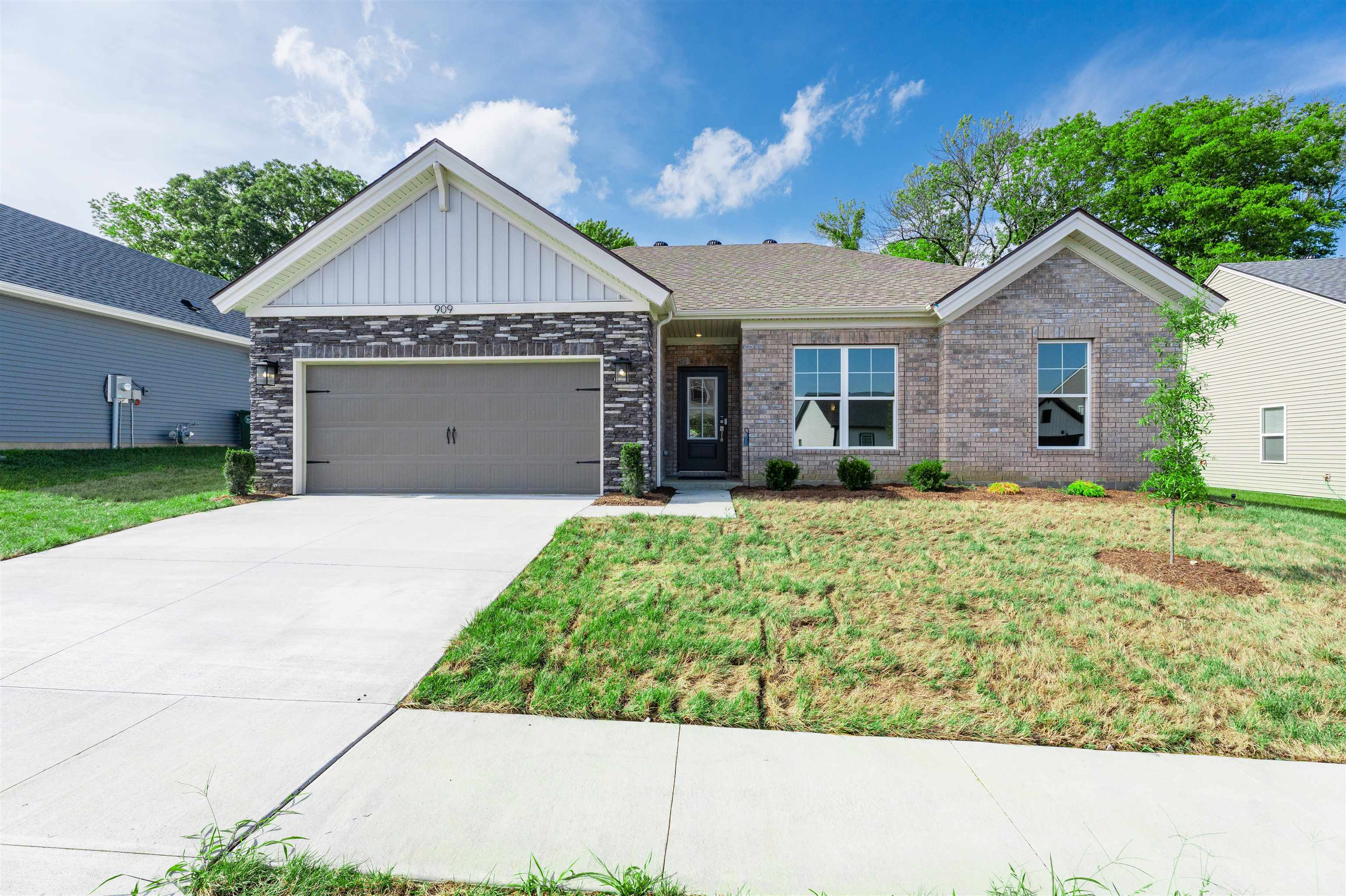 909 Onyx Ln, Owensboro, Kentucky 42301, 3 Bedrooms Bedrooms, ,2 BathroomsBathrooms,Single Family Residence,For Sale,Onyx Ln,92615