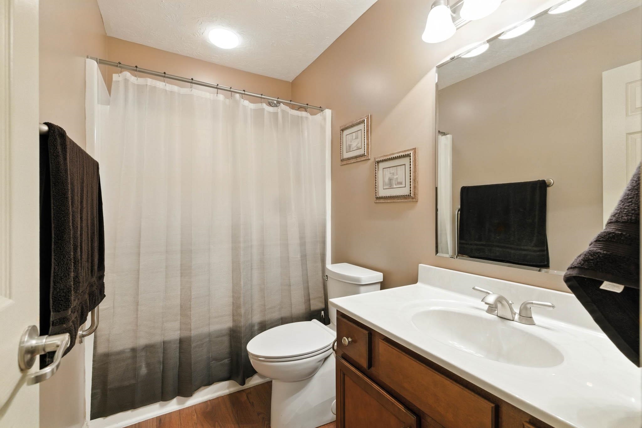2001 Viola Gardens, Owensboro, Kentucky 42303, 2 Bedrooms Bedrooms, ,2 BathroomsBathrooms,Condominium,For Sale,Viola Gardens,92618