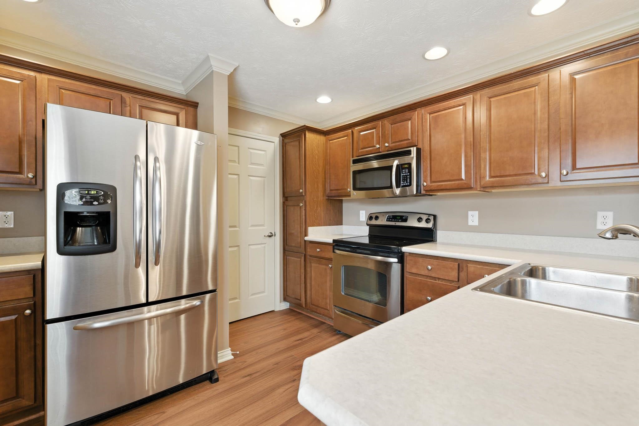 2001 Viola Gardens, Owensboro, Kentucky 42303, 2 Bedrooms Bedrooms, ,2 BathroomsBathrooms,Condominium,For Sale,Viola Gardens,92618
